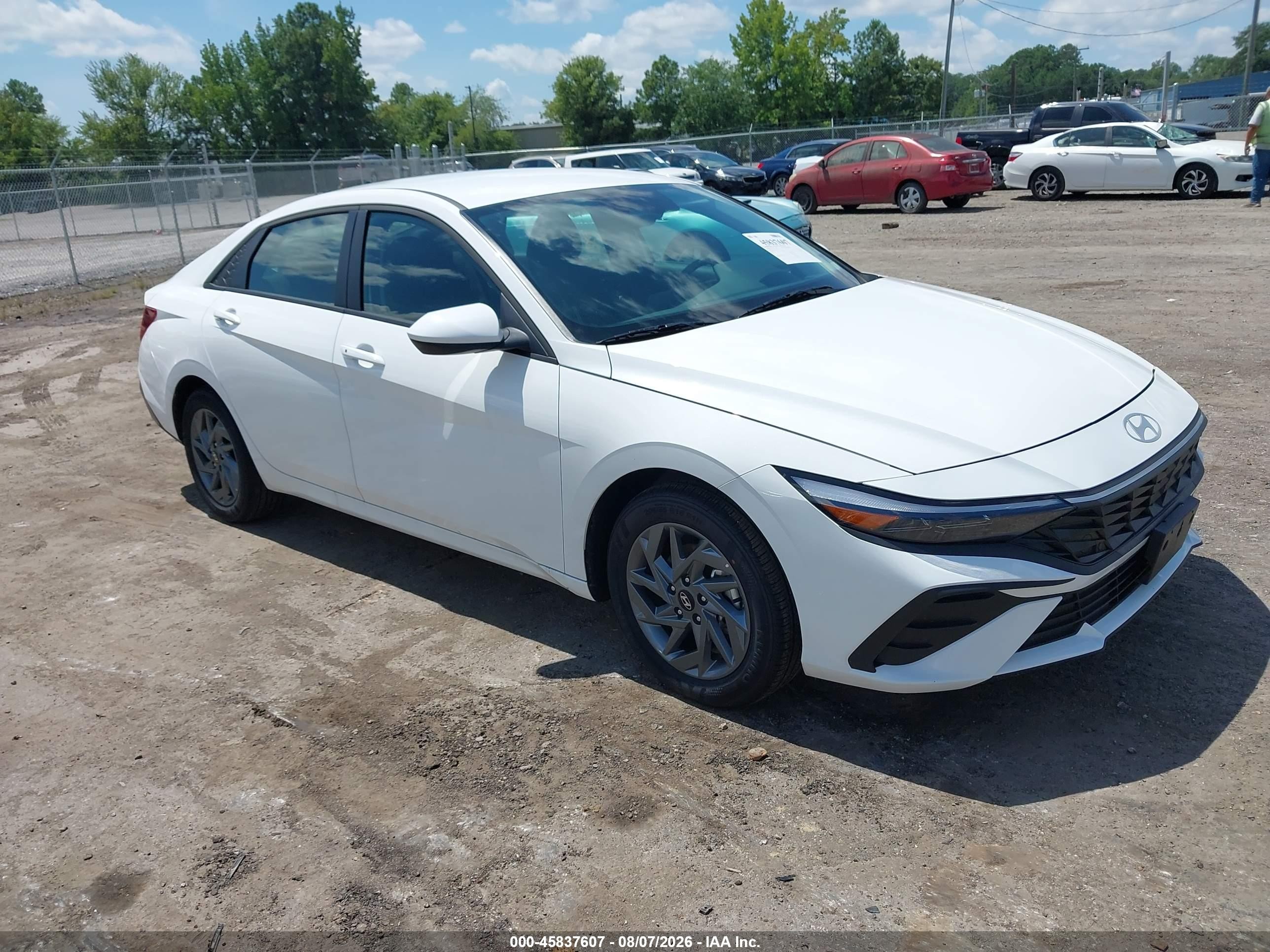 2026 Hyundai Elantra Blue, VIN KMHLM4DJ8TU199271 — Mechanical