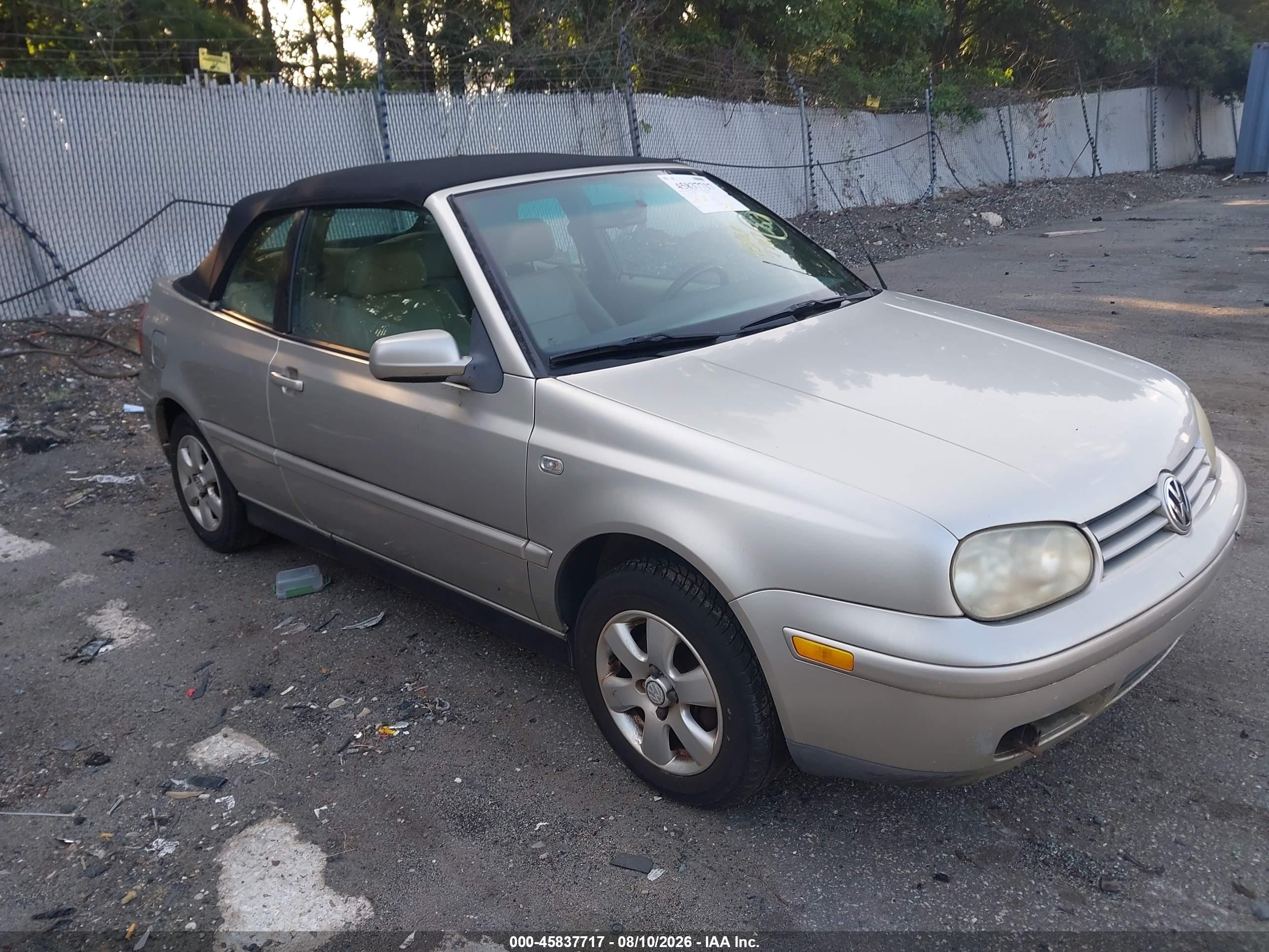 2001 Volkswagen Cabriolet, VIN 3VWDC21V1M805905 — Normal wear