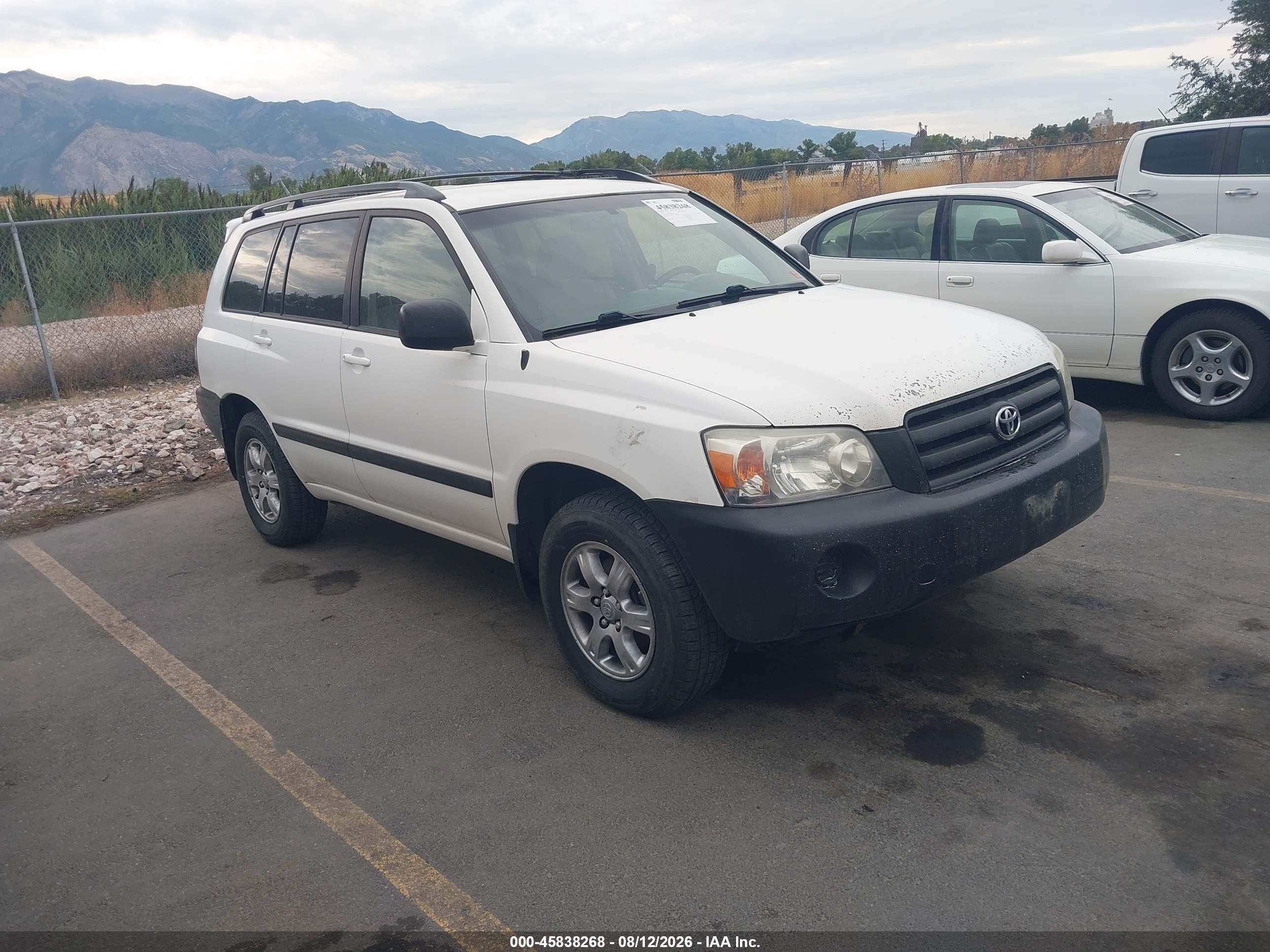 2004 Toyota Highlander, VIN JTEHD21A940028245 — Normal wear