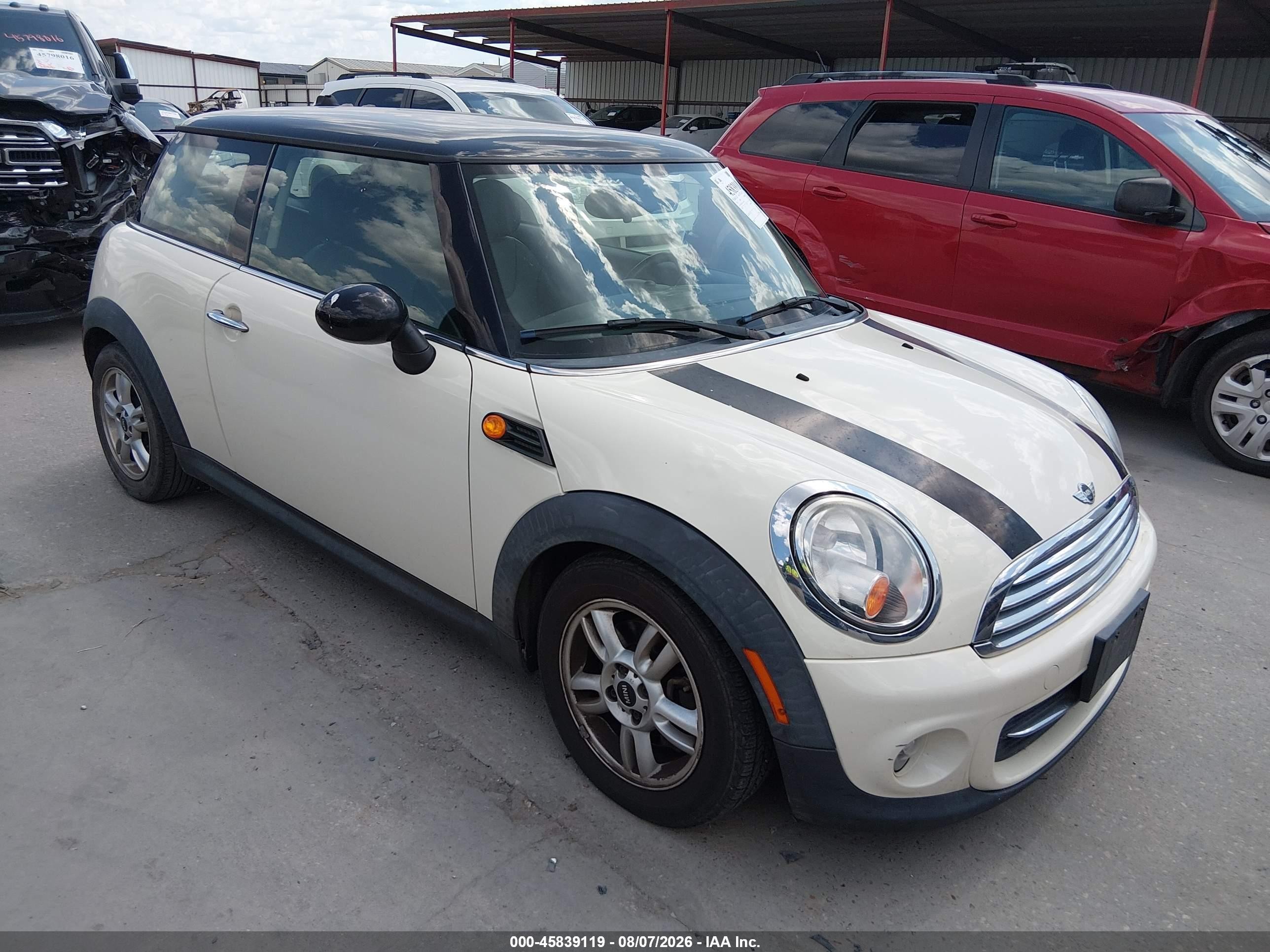 2013 MINI Hardtop, VIN WMWSU3C53DT544824 — Normal wear