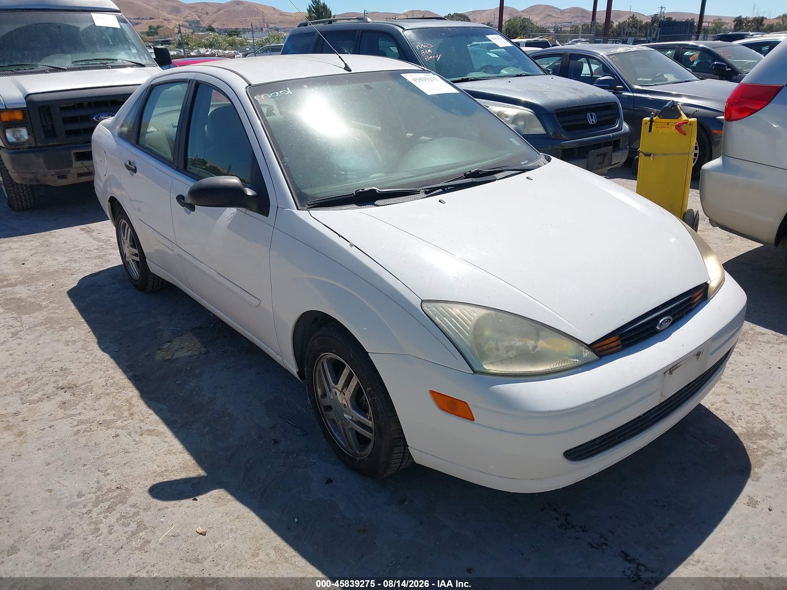 2000 Ford Focus SE, VIN 1FAFP34P3YW222156 — Normal wear