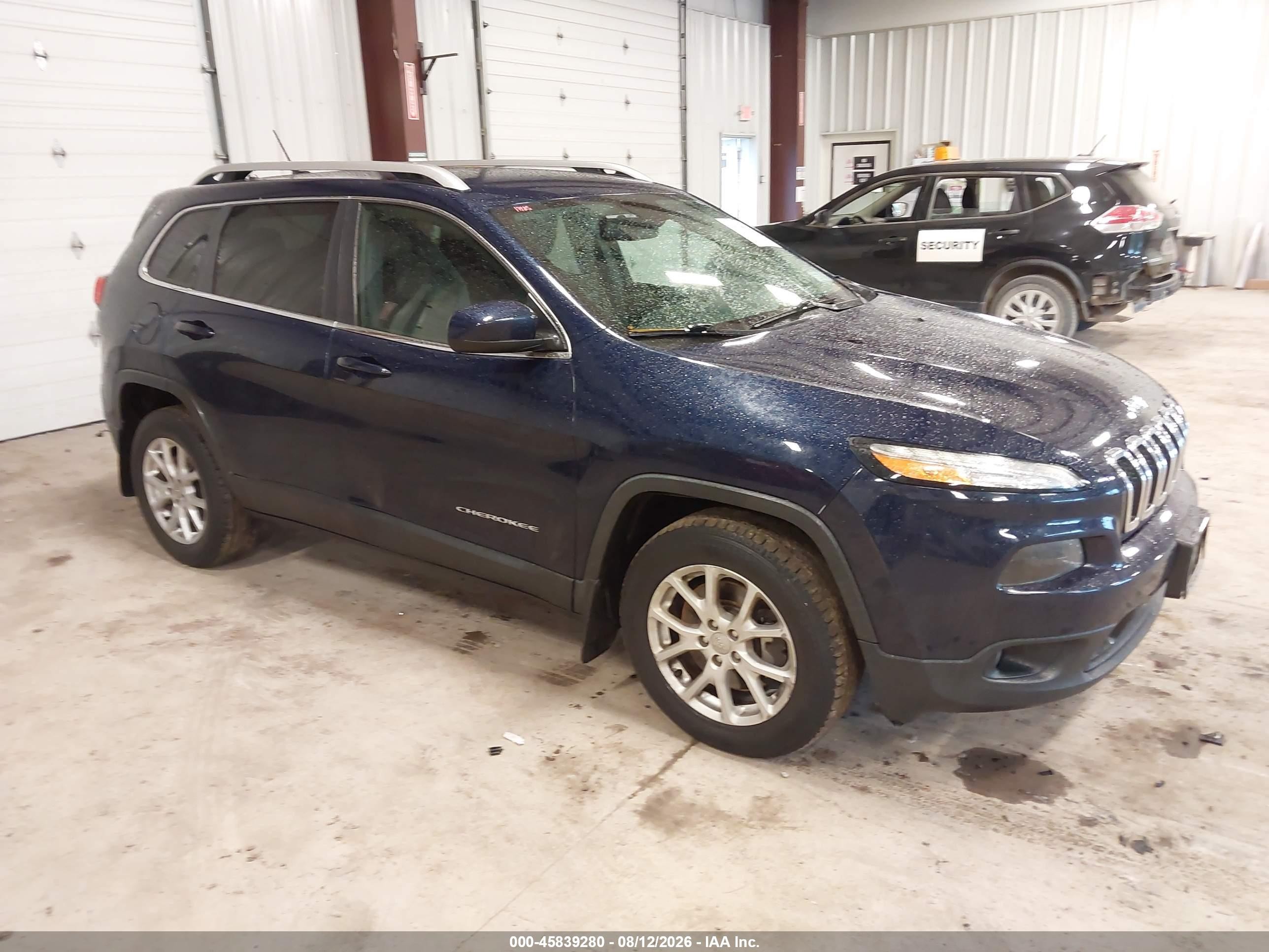 2015 Jeep Cherokee Latitude, VIN 1C4PJMCB6FW755336 — Side