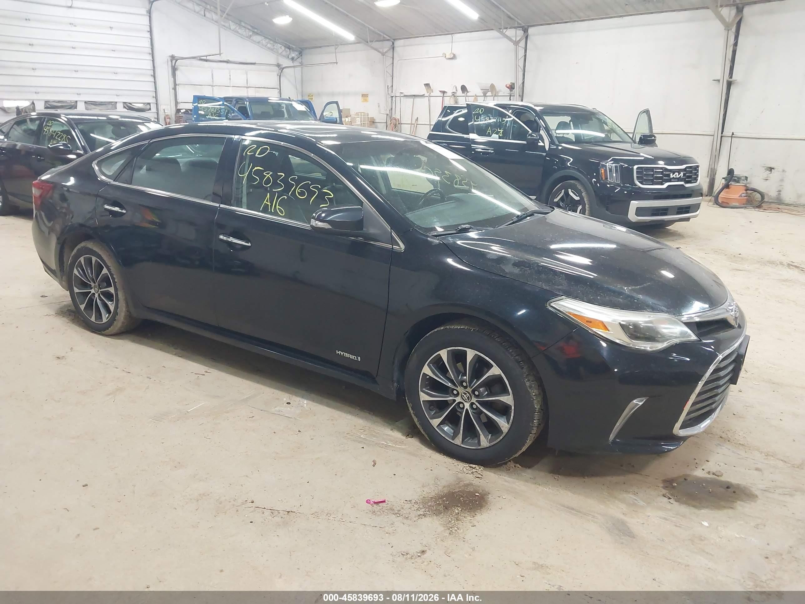 2016 Toyota Avalon XLE Premium, VIN 4T1BD1EB5GU050274 — Hail