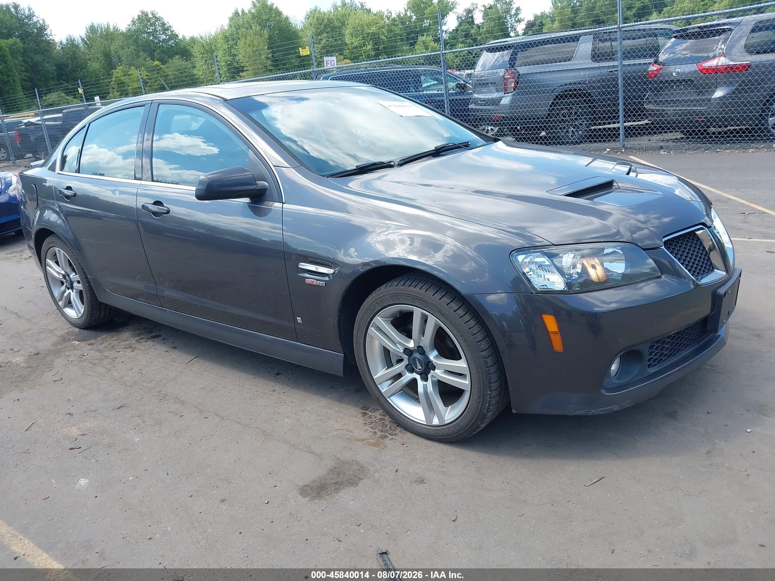 2009 Pontiac G8, VIN 6G2ER57739L156077 — Normal wear