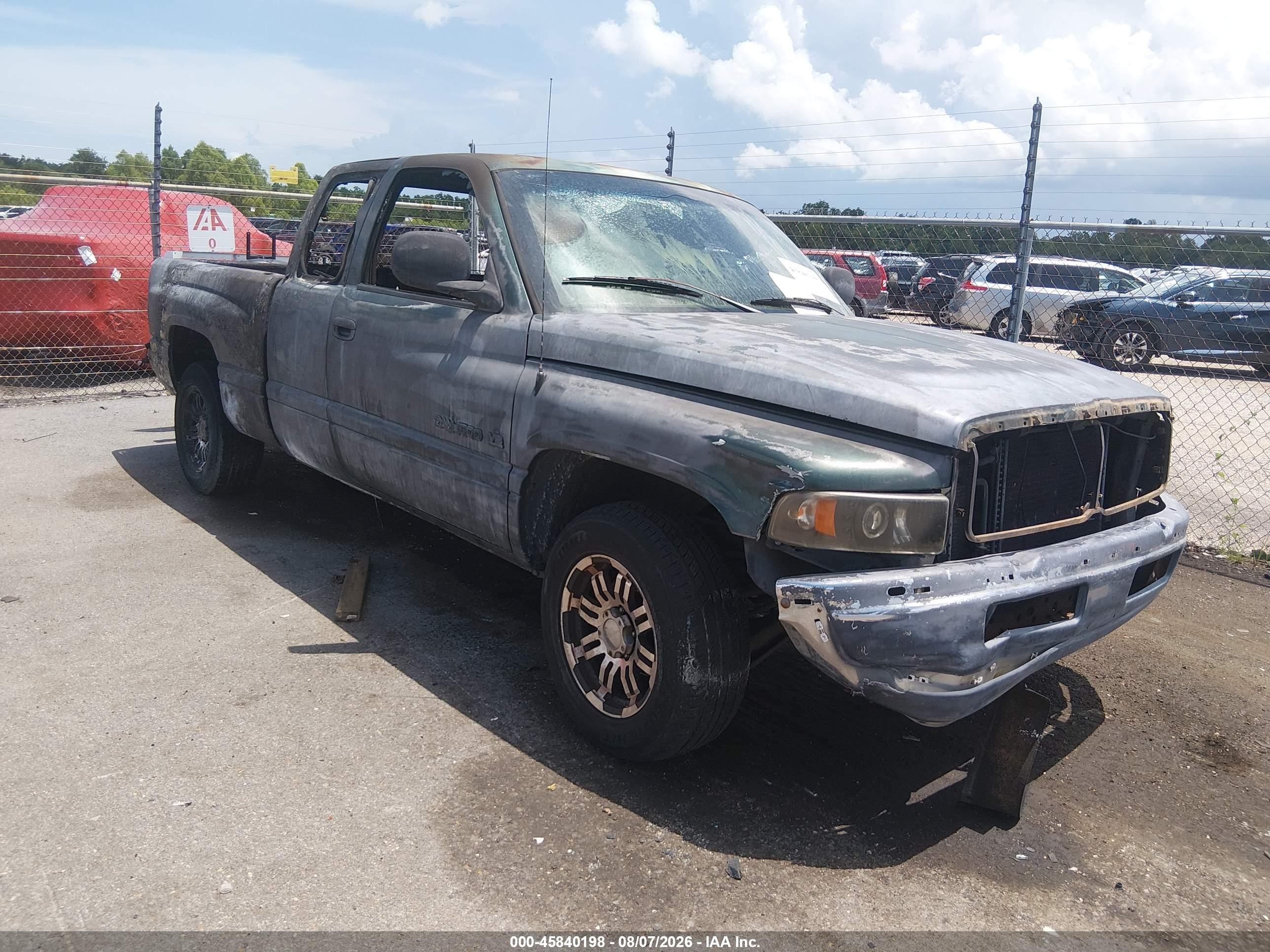 1999 Dodge 1500, VIN 3B7HC12Y2XG141998 — Normal wear