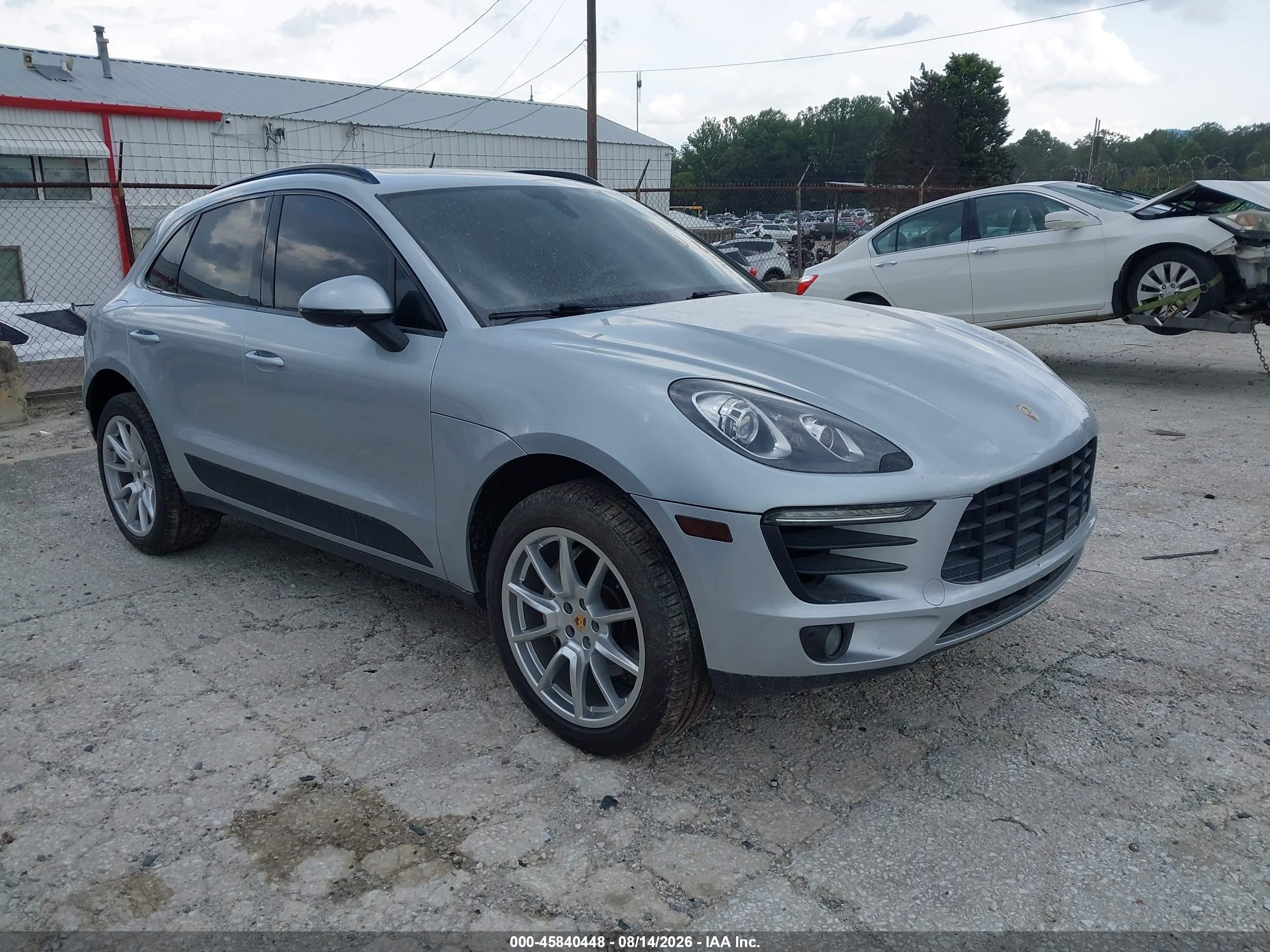 2016 Porsche Macan S, VIN WP1AB2A5XGLB51164 — Not stated