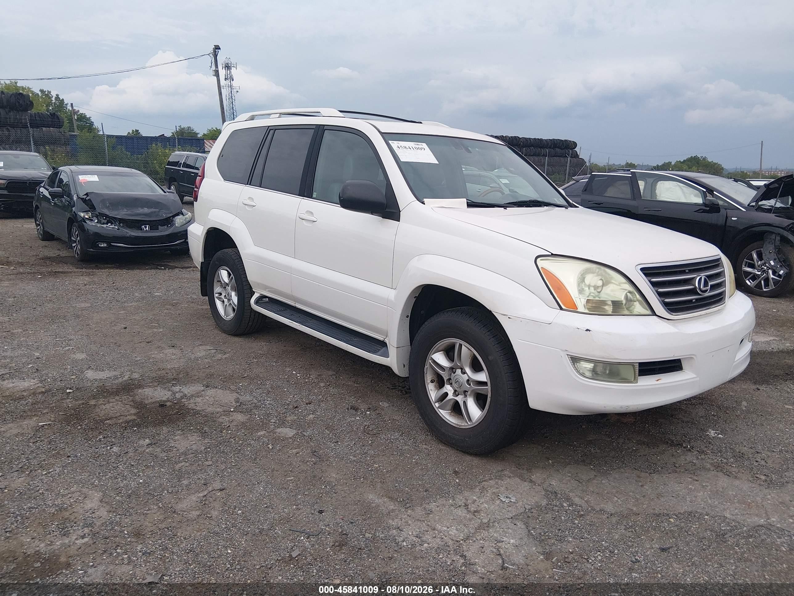 2005 Lexus GX 470, VIN JTJBT20XX50095082 — Rear end