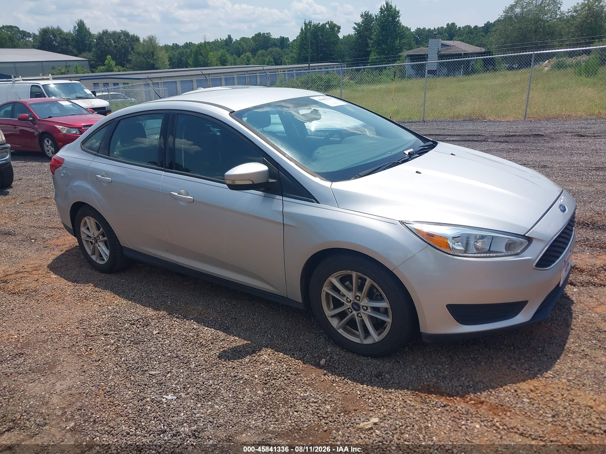 2015 Ford Focus SE, VIN 1FADP3F21FL252408 — Normal wear
