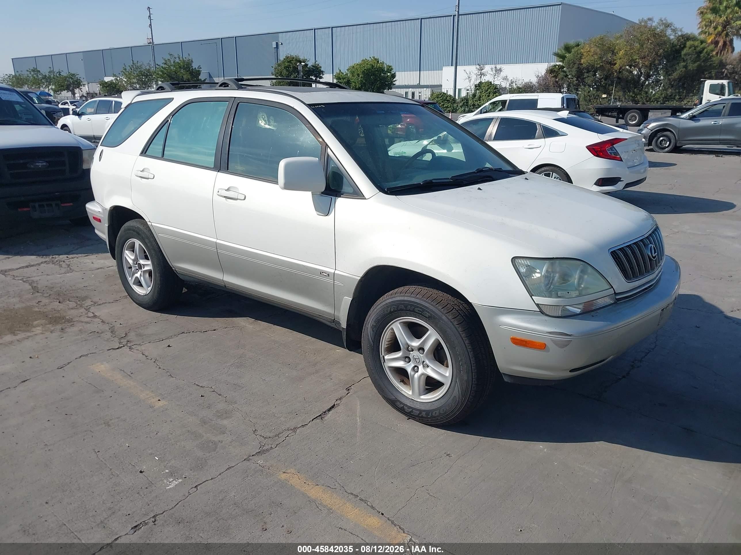 2002 Lexus RX 300, VIN JTJHF10U720251768 — Normal wear