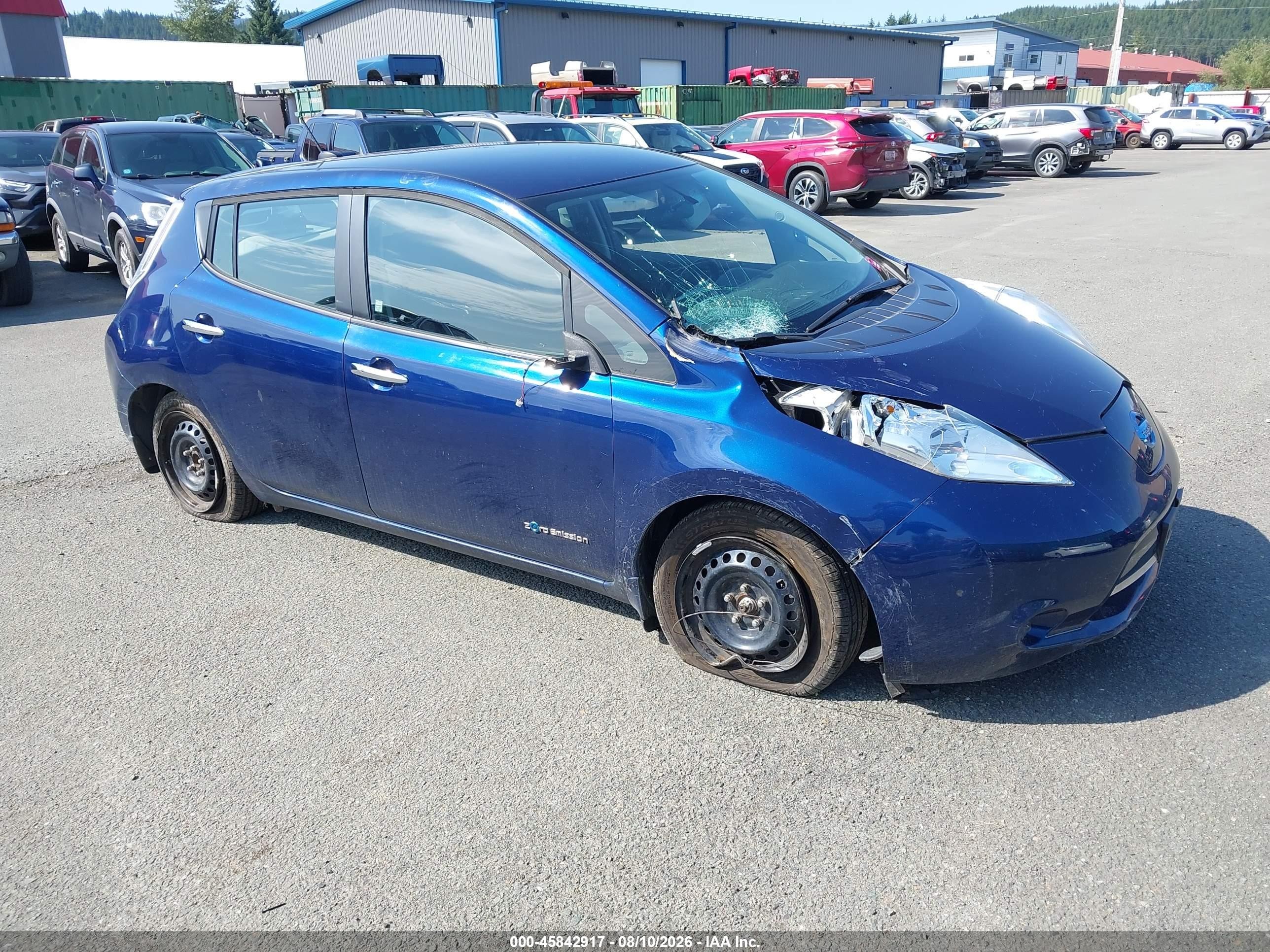 2017 Nissan LEAF S, VIN 1N4BZ0CP8HC309738 — Front end