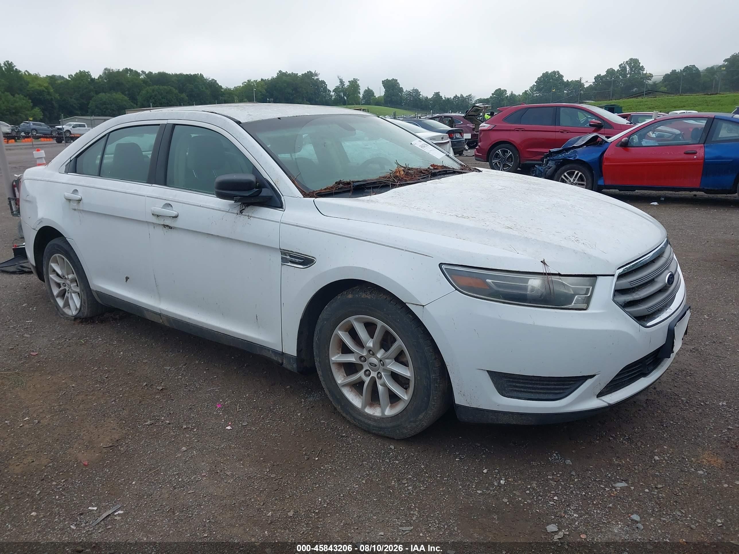 2015 Ford Taurus SE, VIN 1FAHP2D81FG117764 — Normal wear