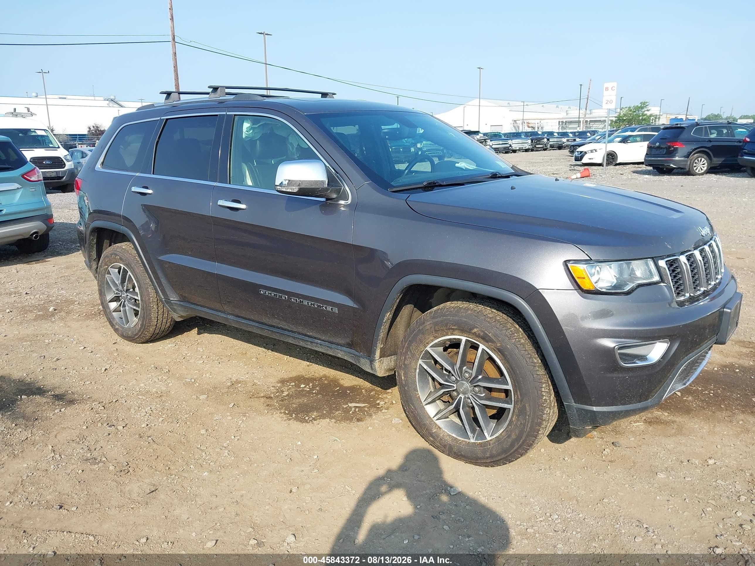 2017 Jeep Grand Cherokee Limited, VIN 1C4RJFBG5HC695880 — Side