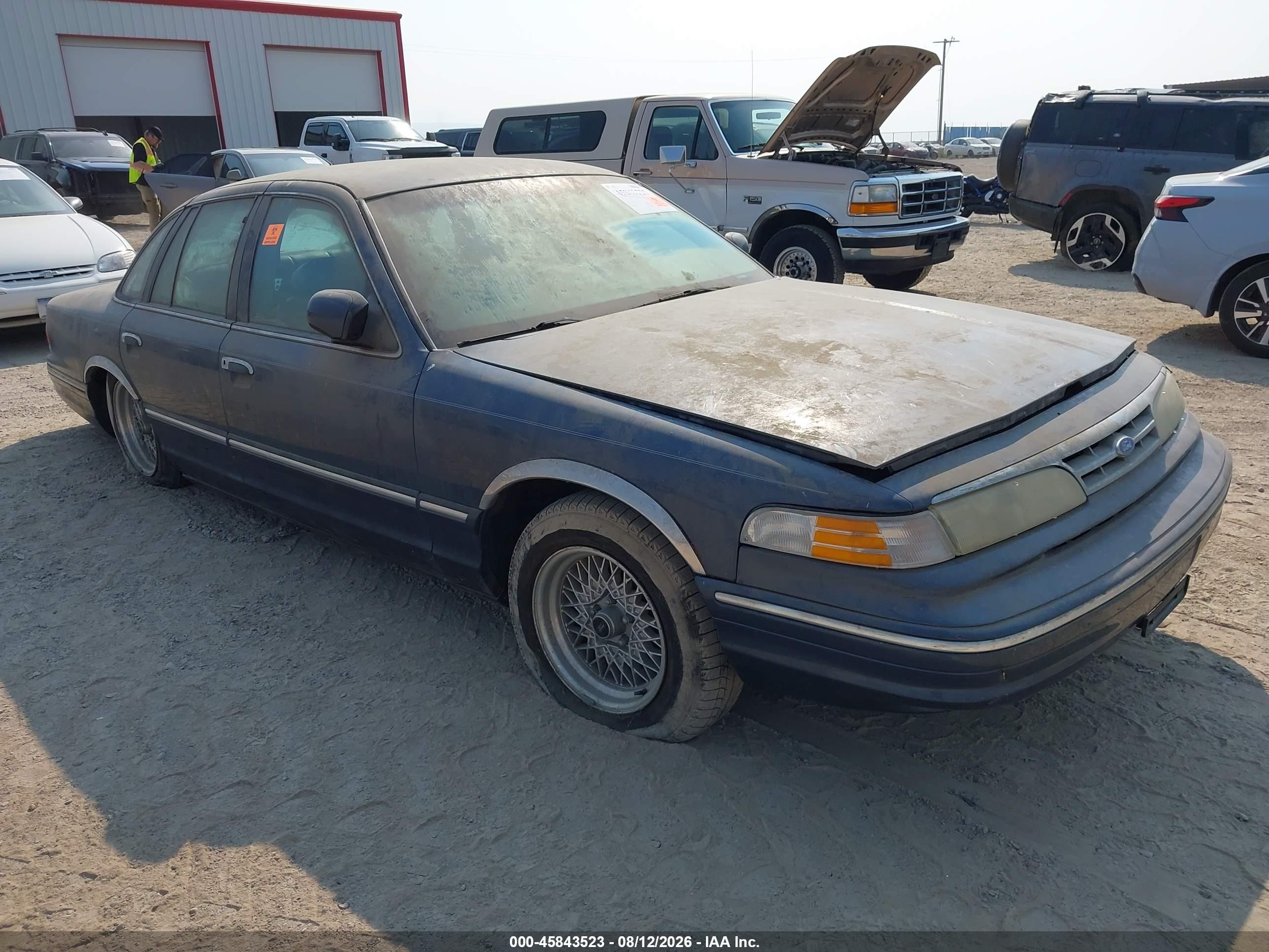 1997 Ford Crown Victoria LX, VIN 2FALP74W5VX223620 — Обычный износ
