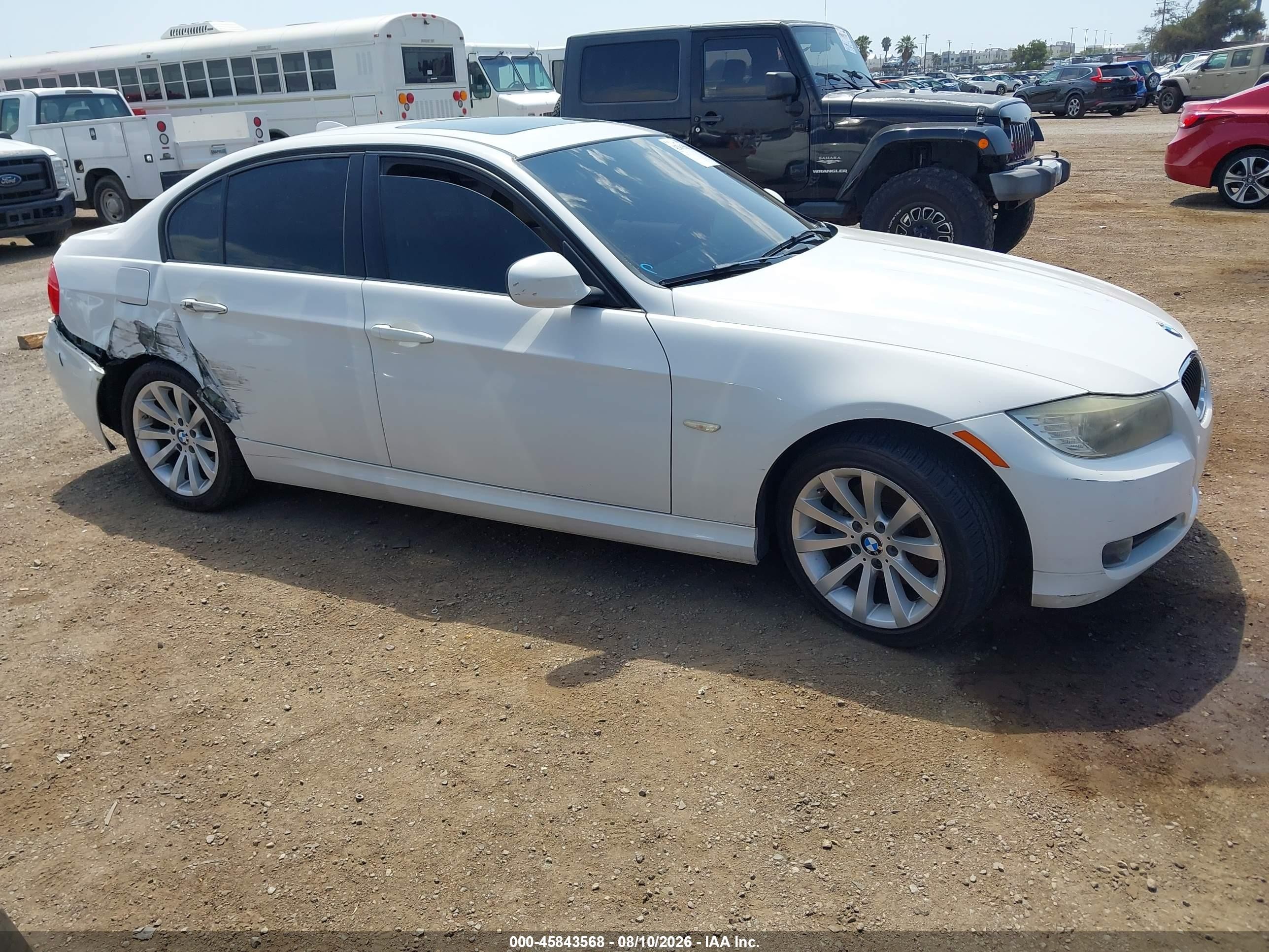 2011 BMW 3 Series 328i, VIN WBAPH5C5XBA446260 — Side