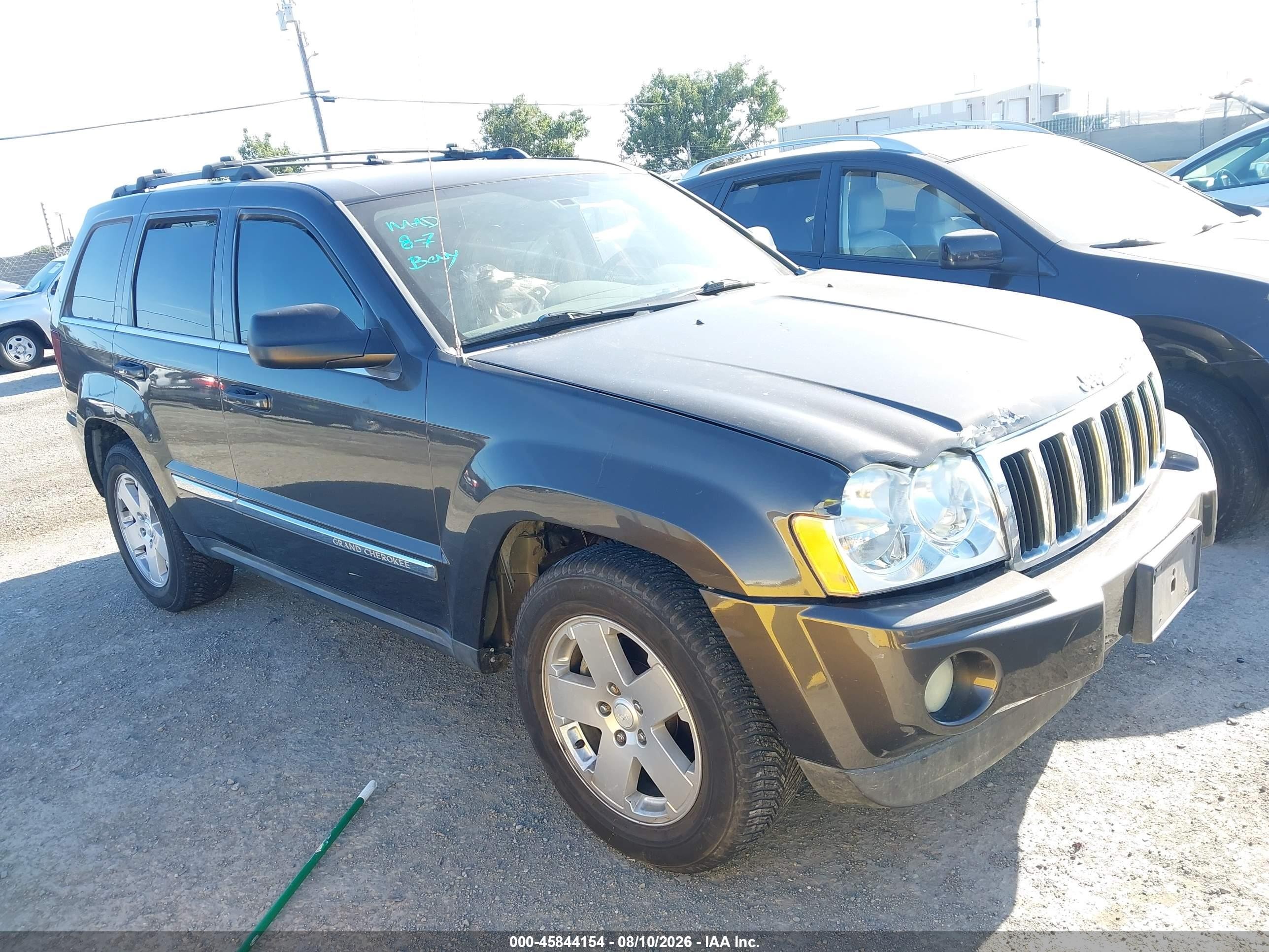 2005 Jeep Grand Cherokee Limited, VIN 1J4HR58285C521575 — Normal wear