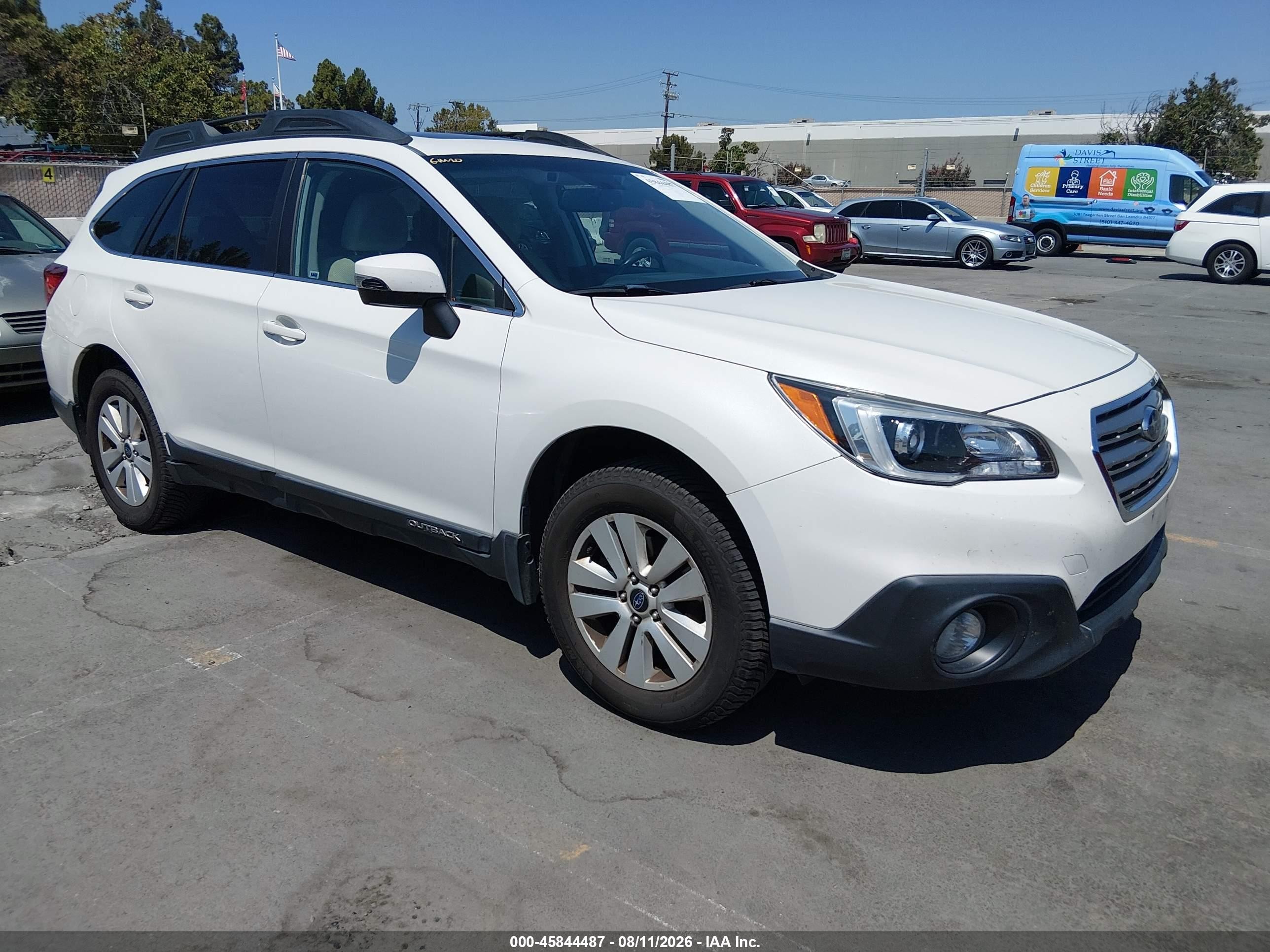 2015 Subaru Outback Premium, VIN 4S4BSAHC6F3227364 — Normal wear
