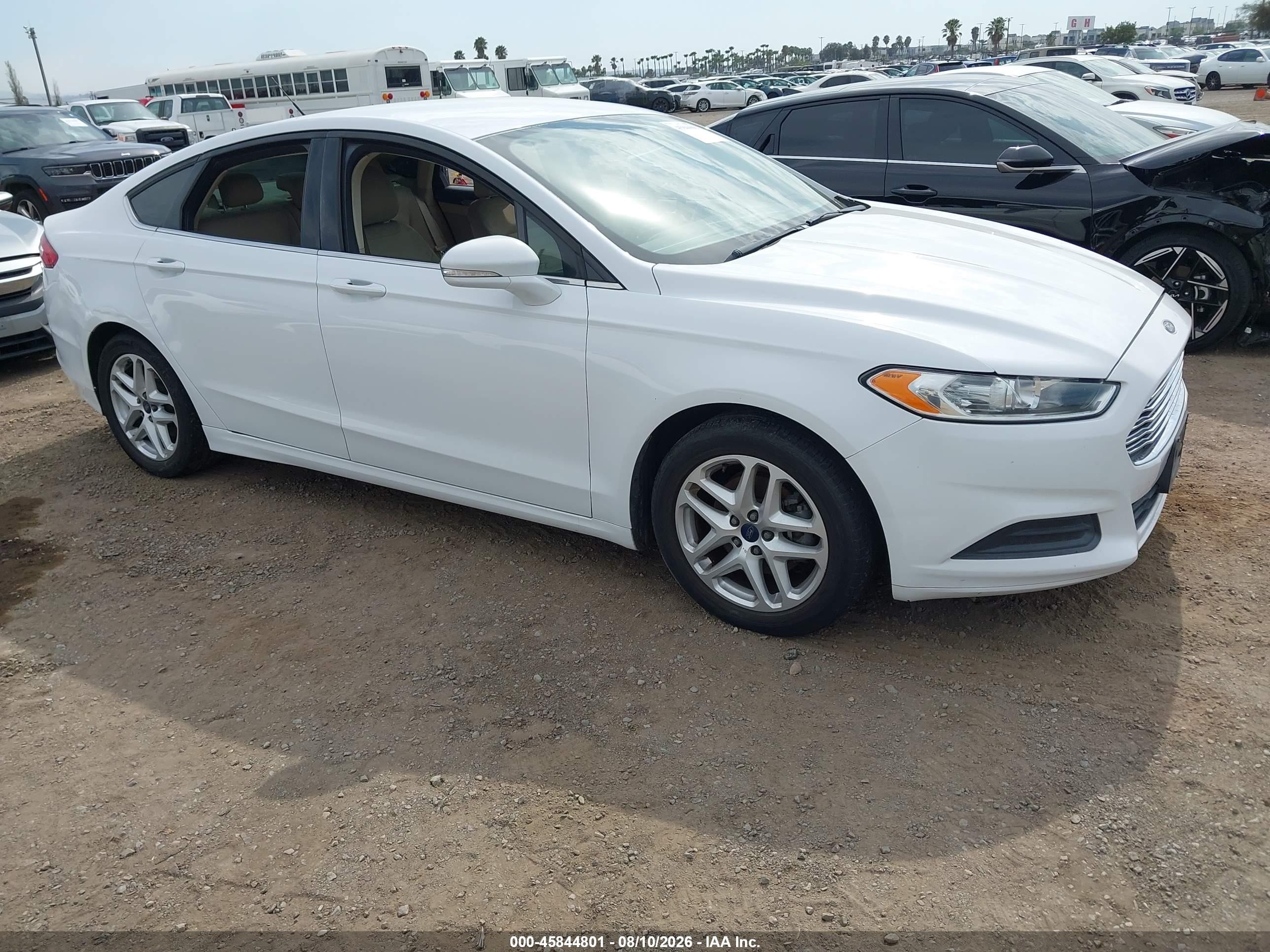 2016 Ford Fusion SE, VIN 3FA6P0HD4GR329636 — Normal wear