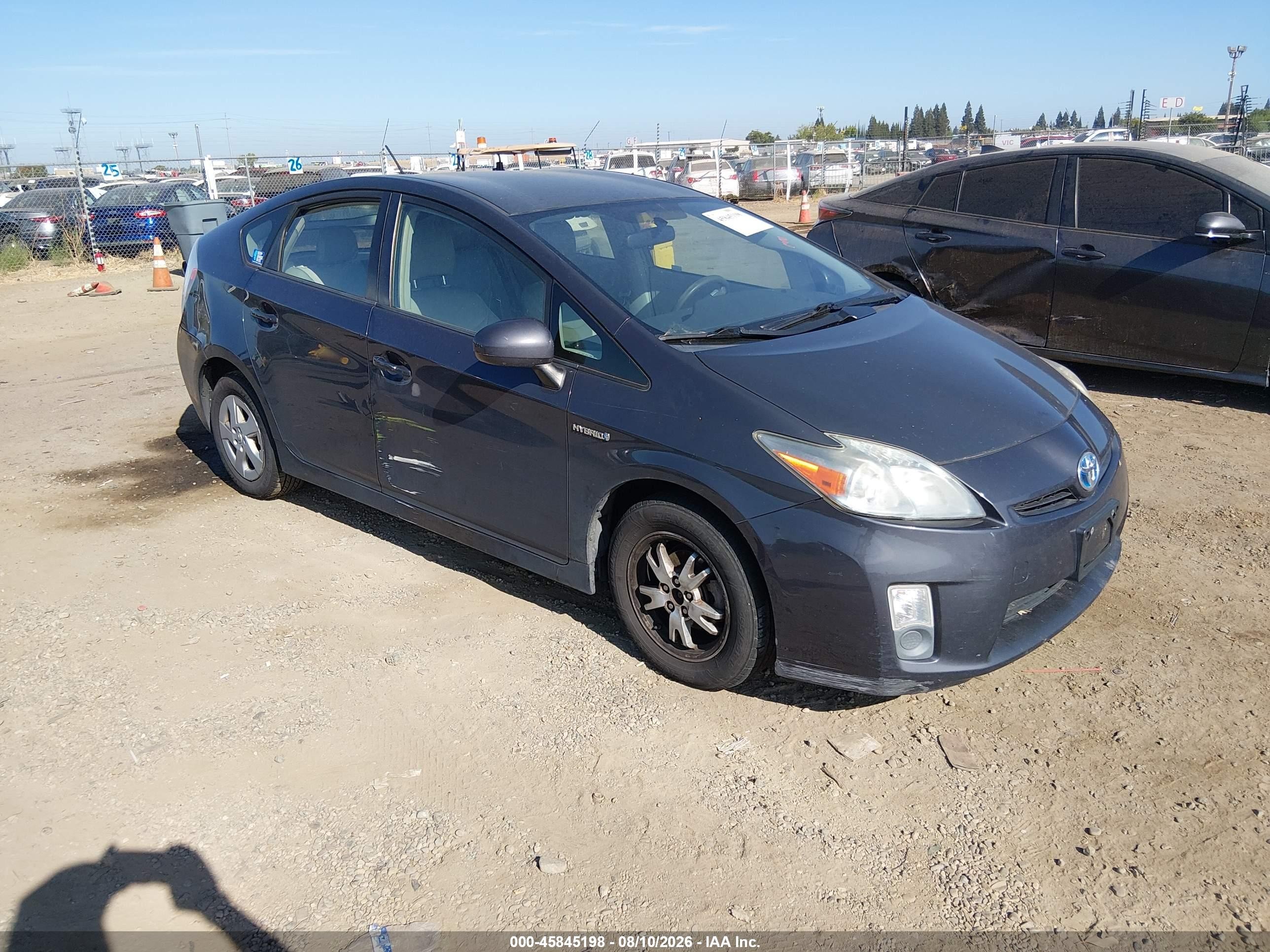 2010 Toyota Prius III, VIN JTDKN3DU7A0101692 — Normal wear