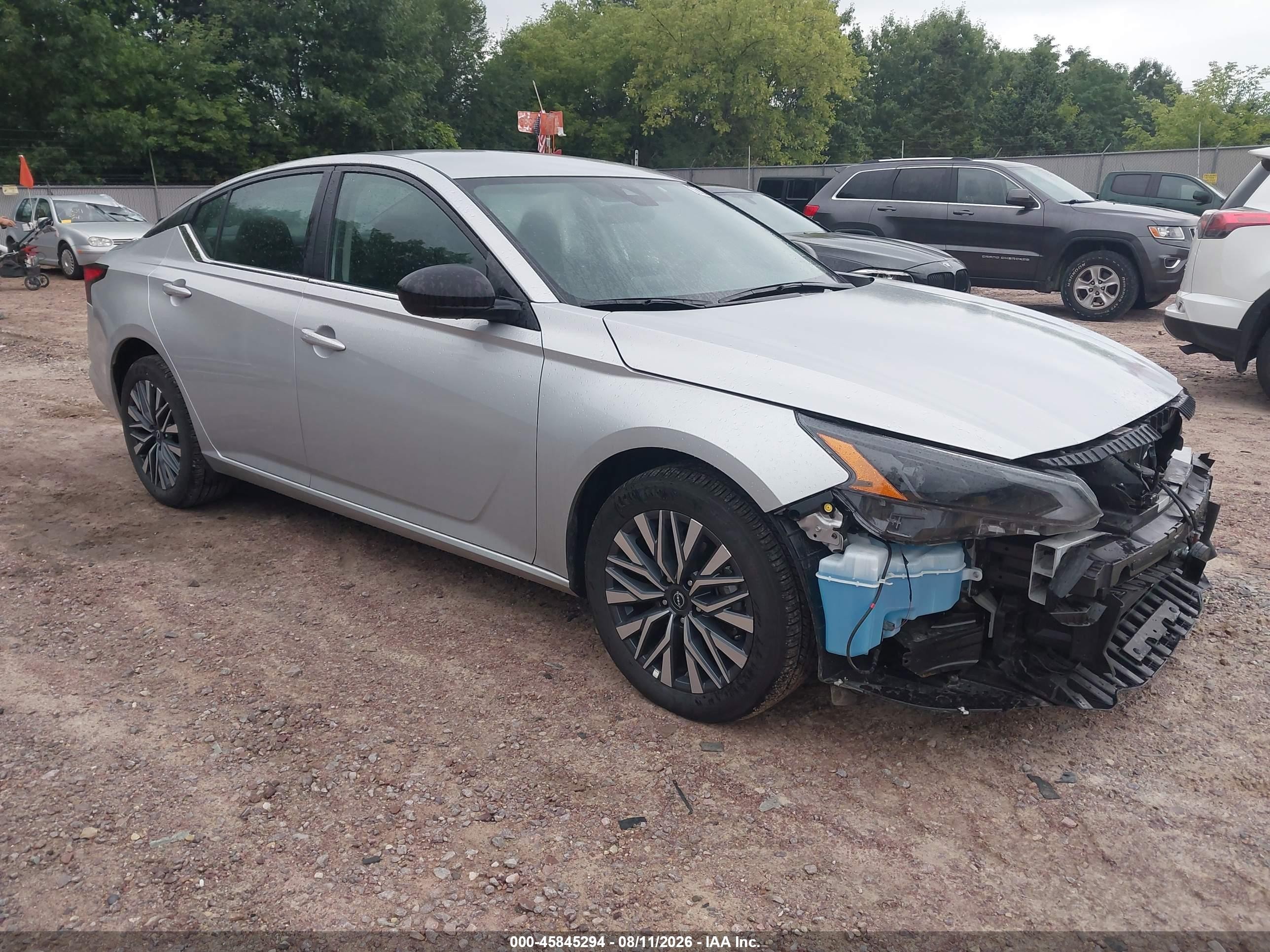 2026 Nissan Altima SV, VIN 1N4BL4DWXTN308540 — Перед