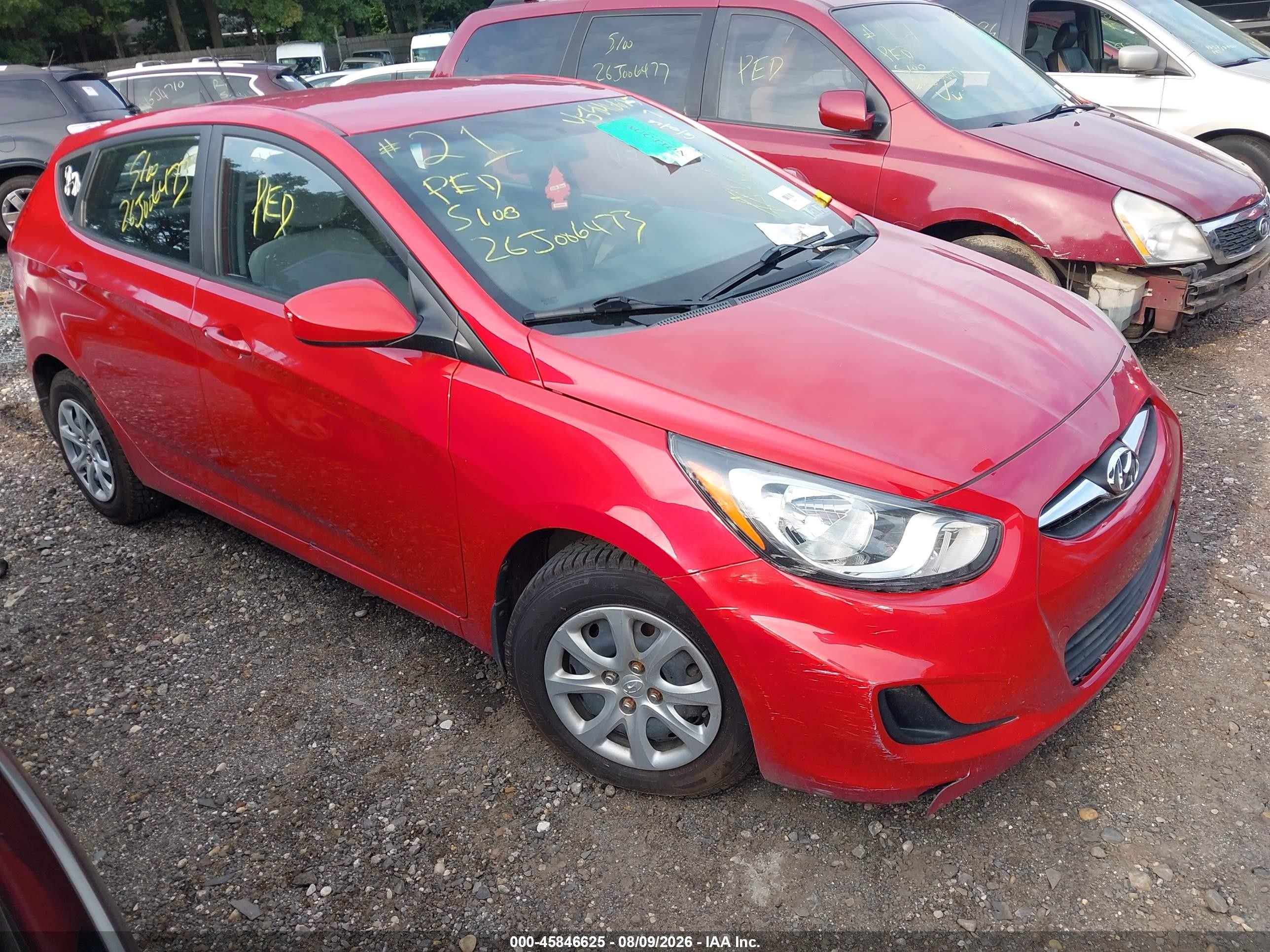 2013 Hyundai Accent GS, VIN KMHCT5AE4DU082353 — Front end