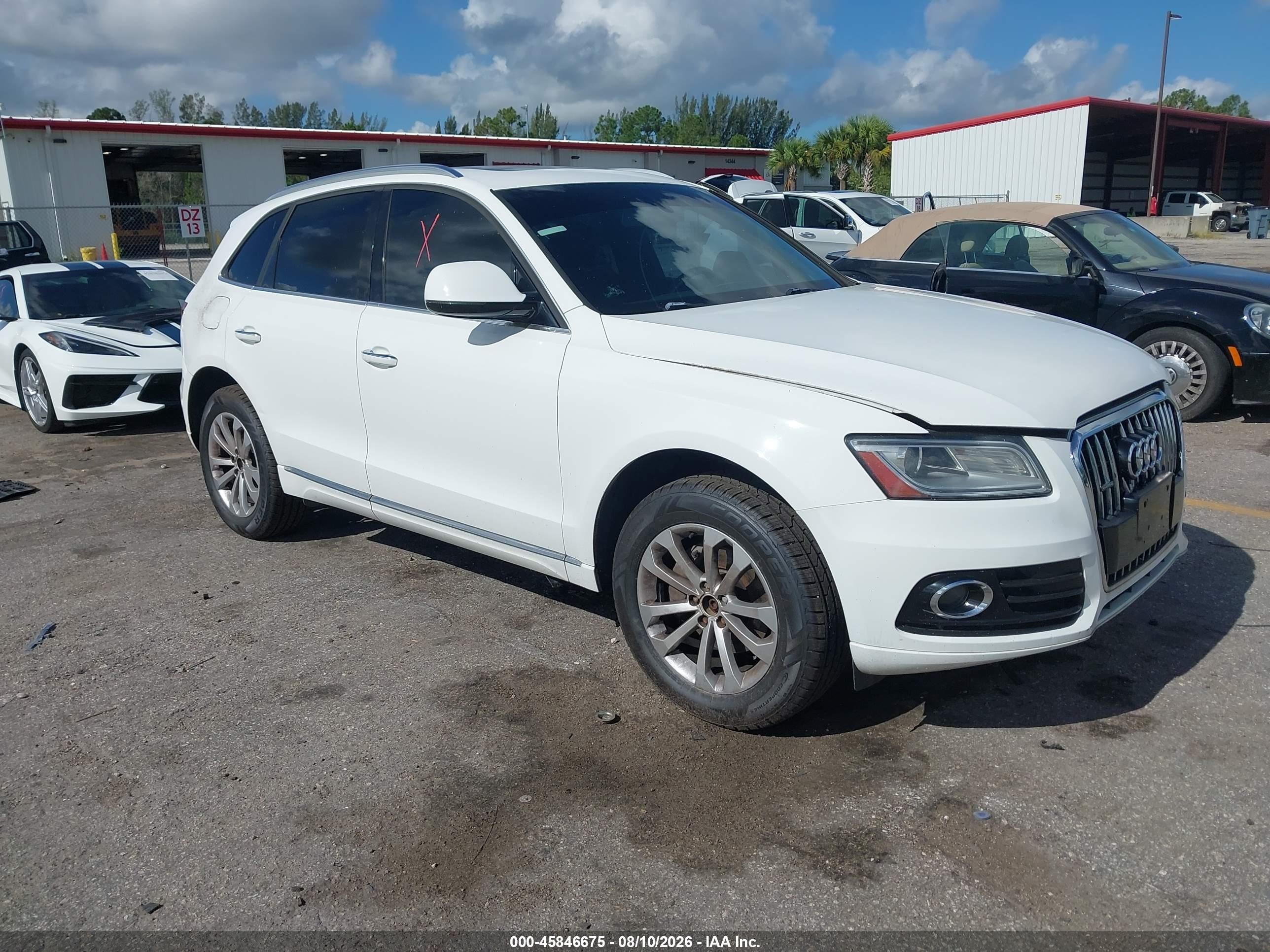2016 Audi Q5 Premium, VIN WA1C2AFP0GA053393 — Normal wear
