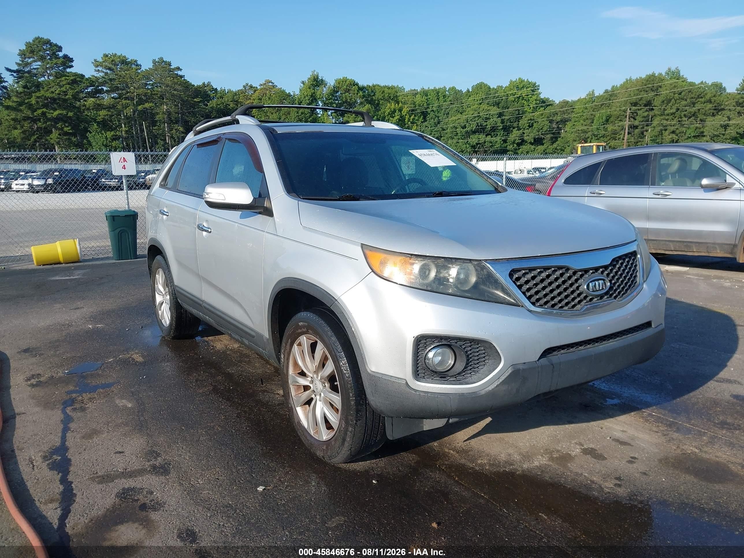 2011 Kia Sorento EX, VIN 5XYKU4A23BG001080 — Normal wear