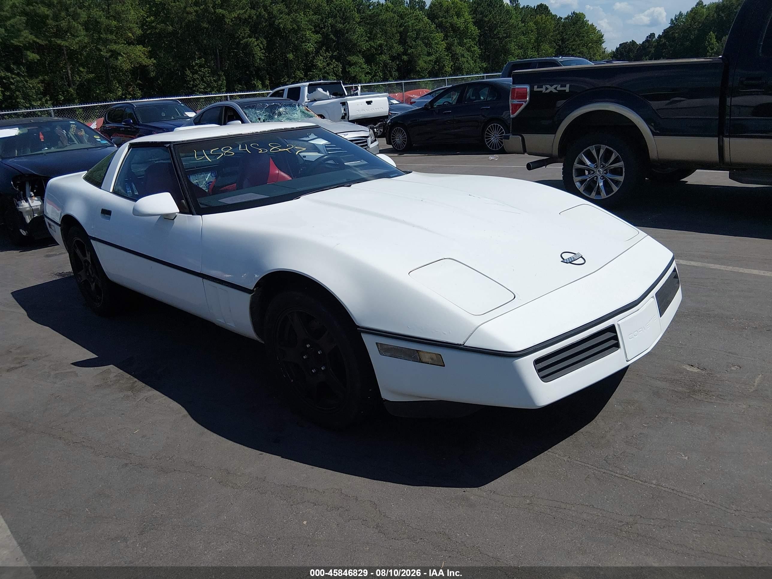1989 Chevrolet Corvette, VIN 1G1YY2185K5117924 — Normal wear