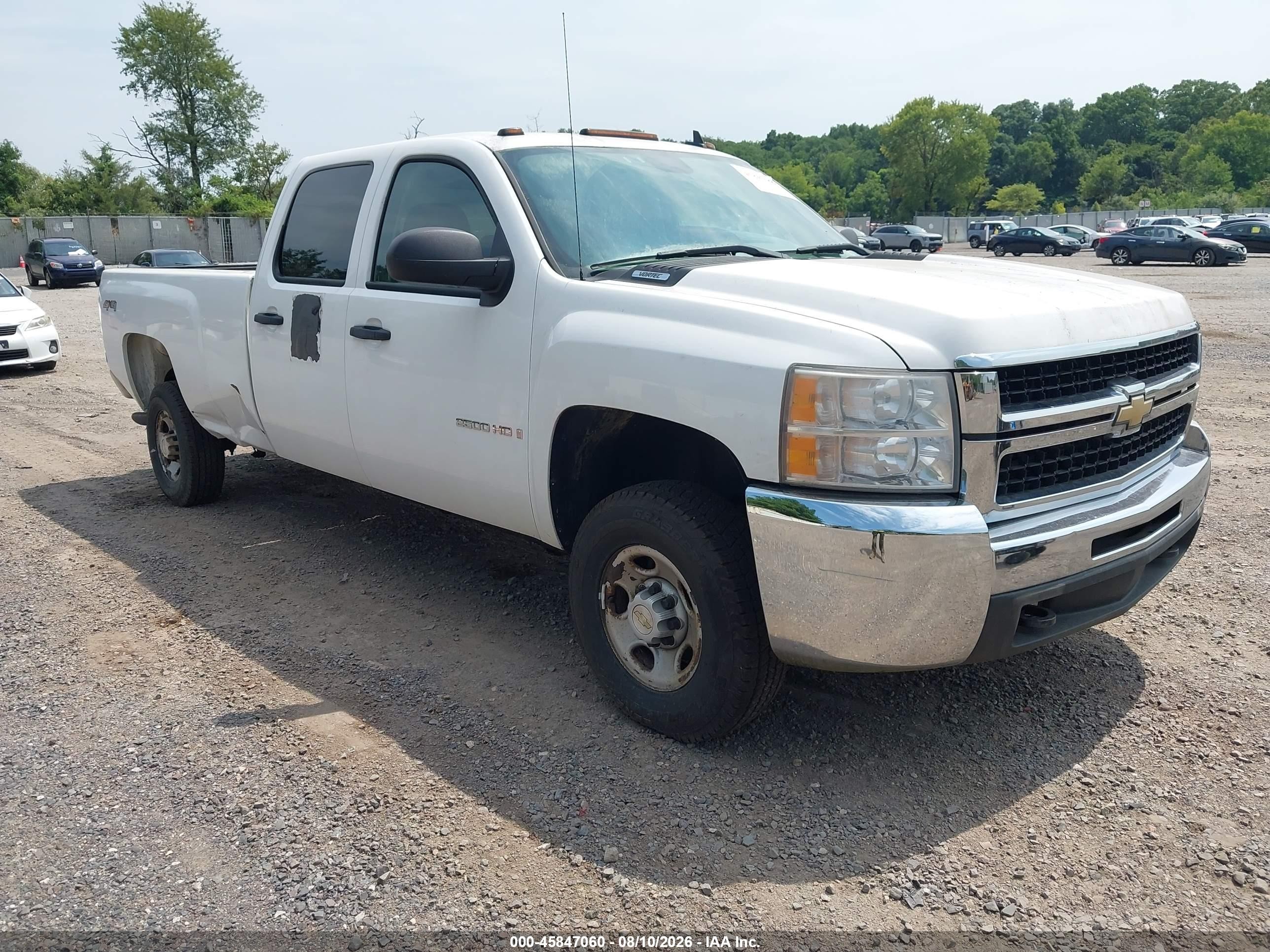 2008 Chevrolet Silverado 2500HD 1LT, VIN 1GCHK23K18F190891 — Бок