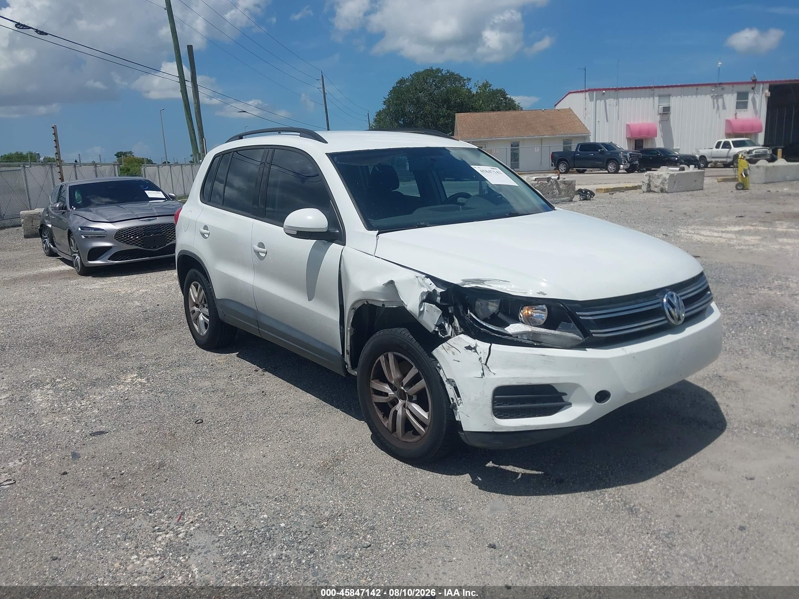 2015 Volkswagen Tiguan S, VIN WVGAV7AX7FW505321 — Обычный износ