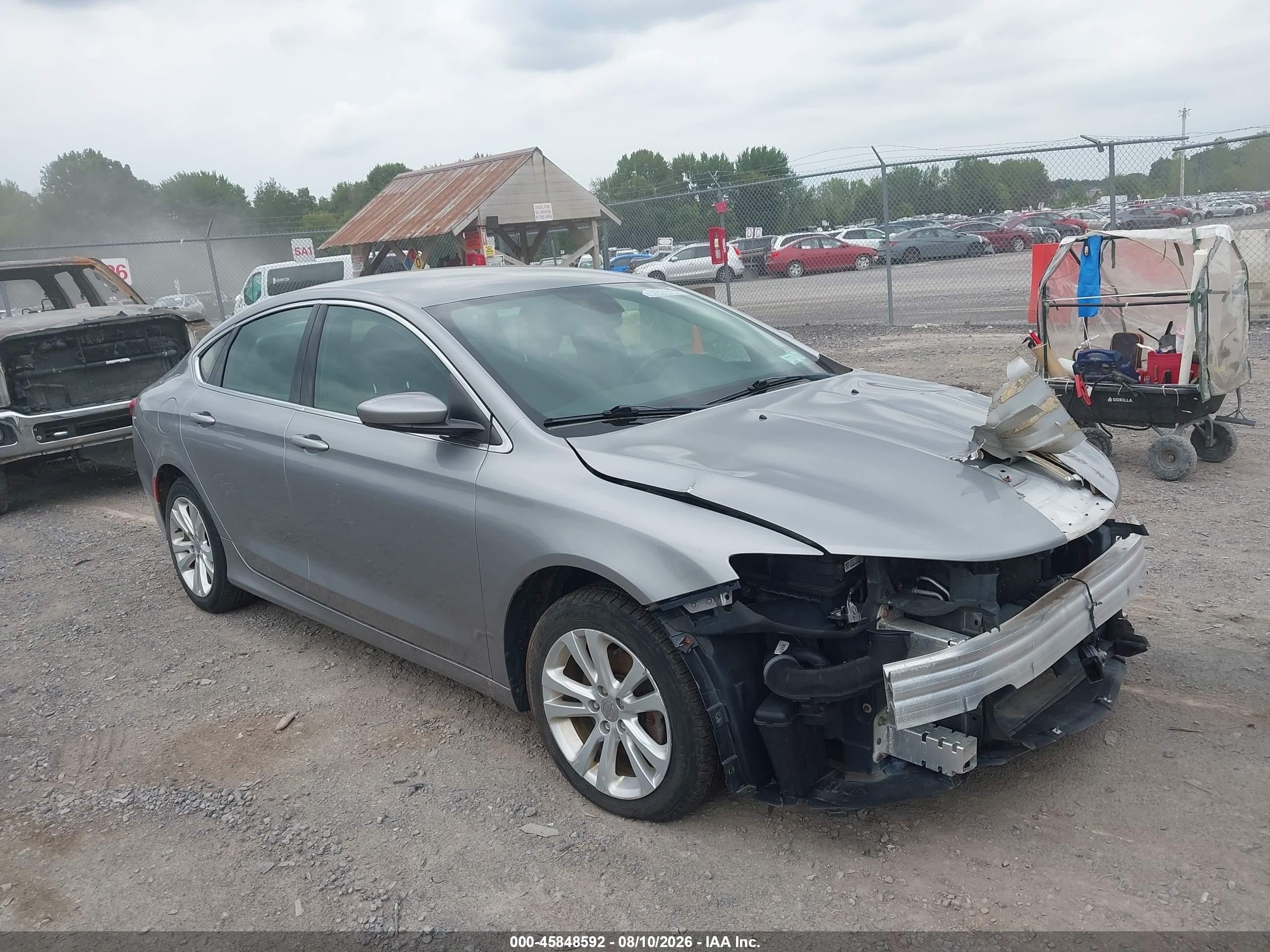2016 Chrysler 200 Limited, VIN 1C3CCCAB4GN100951 — Front end
