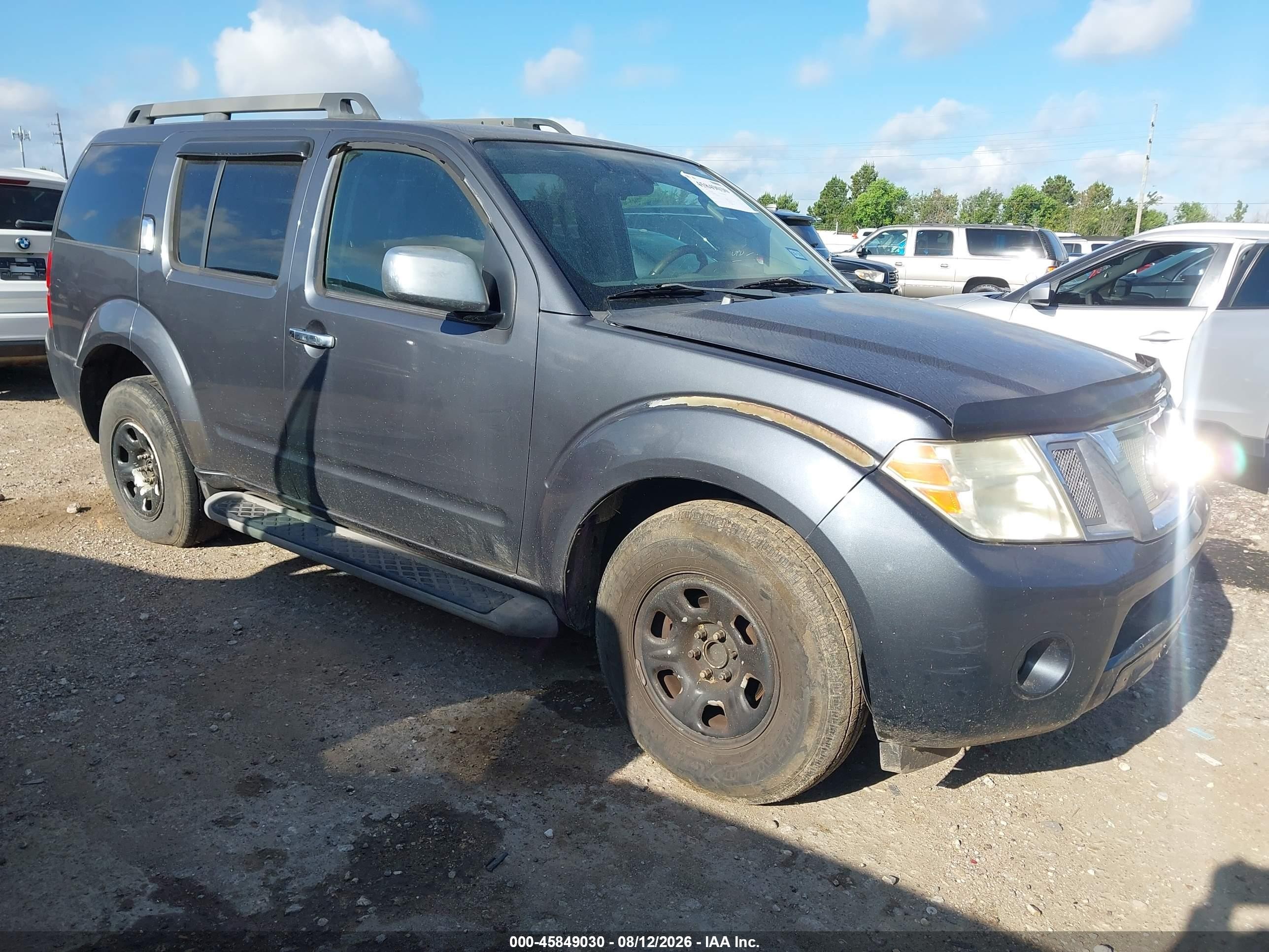 2011 Nissan Pathfinder LE, VIN 5N1AR1NN0BC623975 — Normal wear