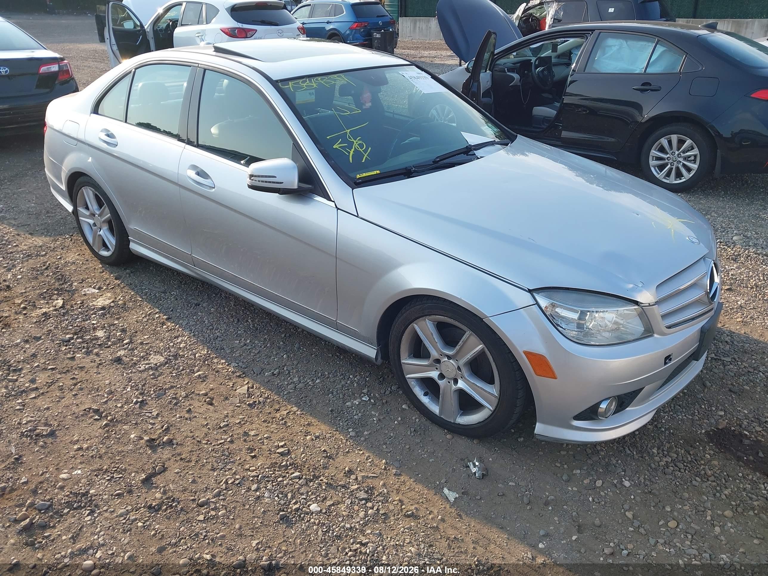 2010 Mercedes-Benz C 300 Sport, VIN WDDGF8BB2AR106415 — All over