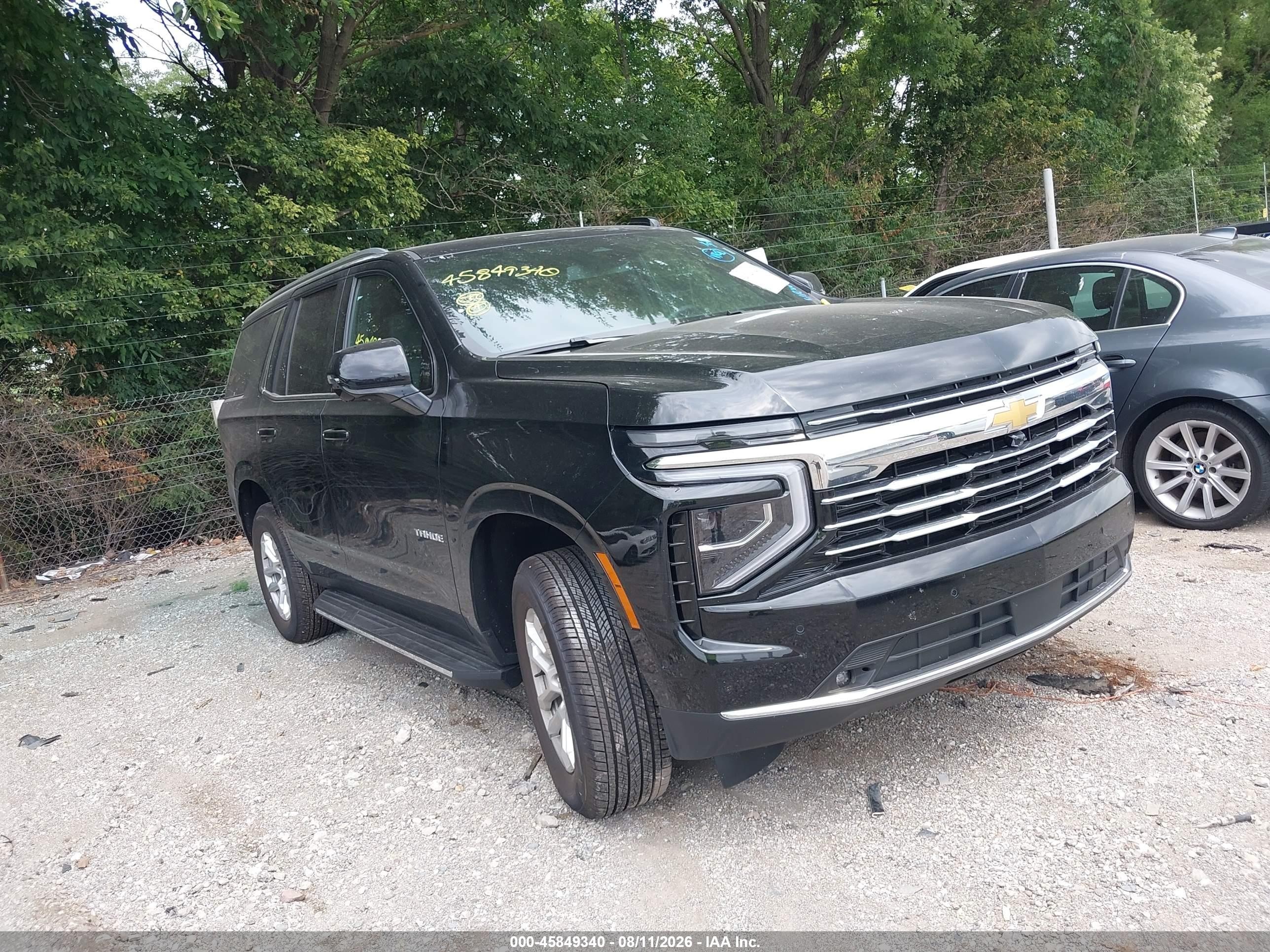 2026 Chevrolet Tahoe LT, VIN 1GNS6NKD3TR382309 — Бок