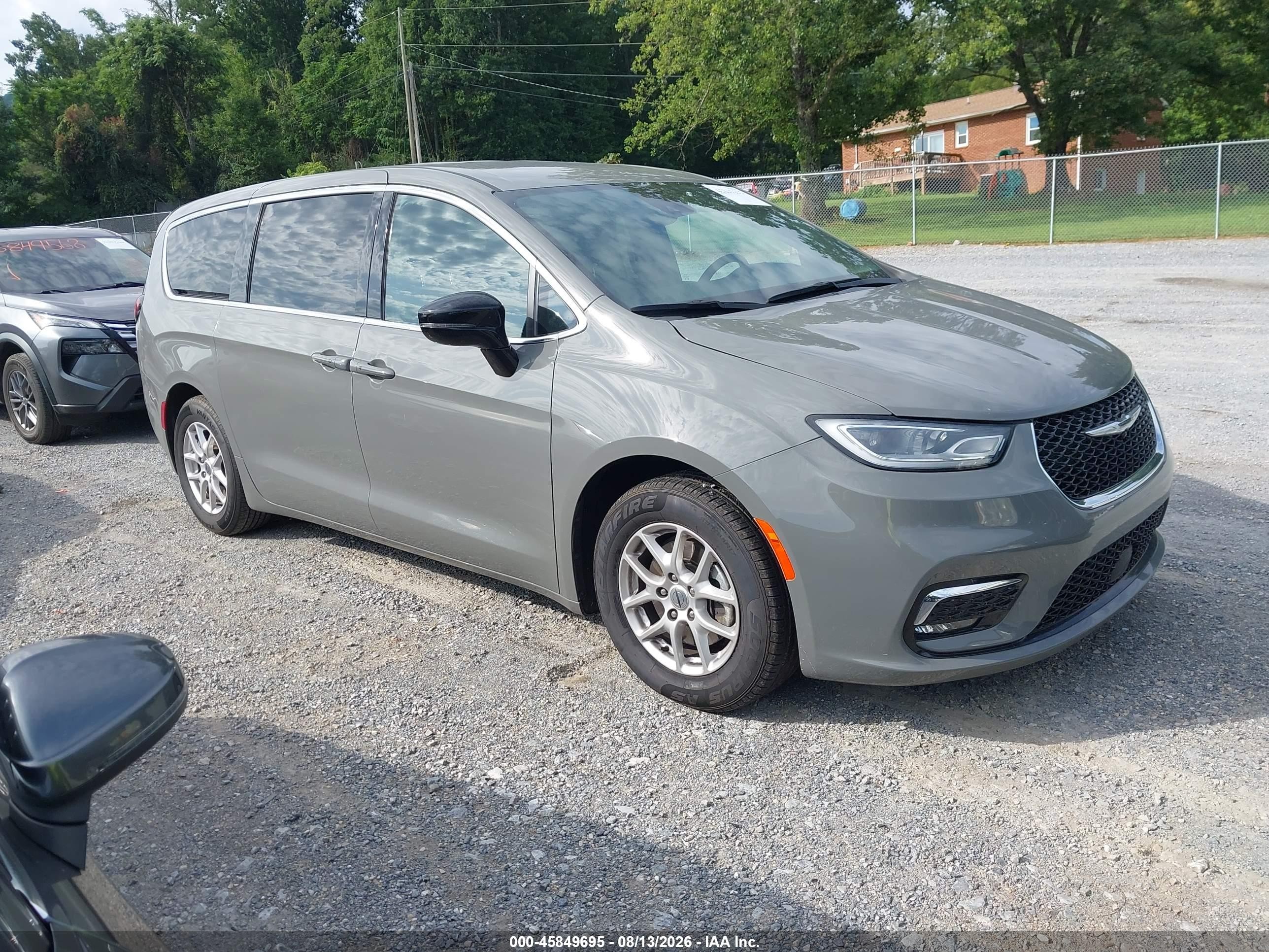 2025 Chrysler Pacifica Select, VIN 2C4RC1BG7SR512166 — Undercarriage