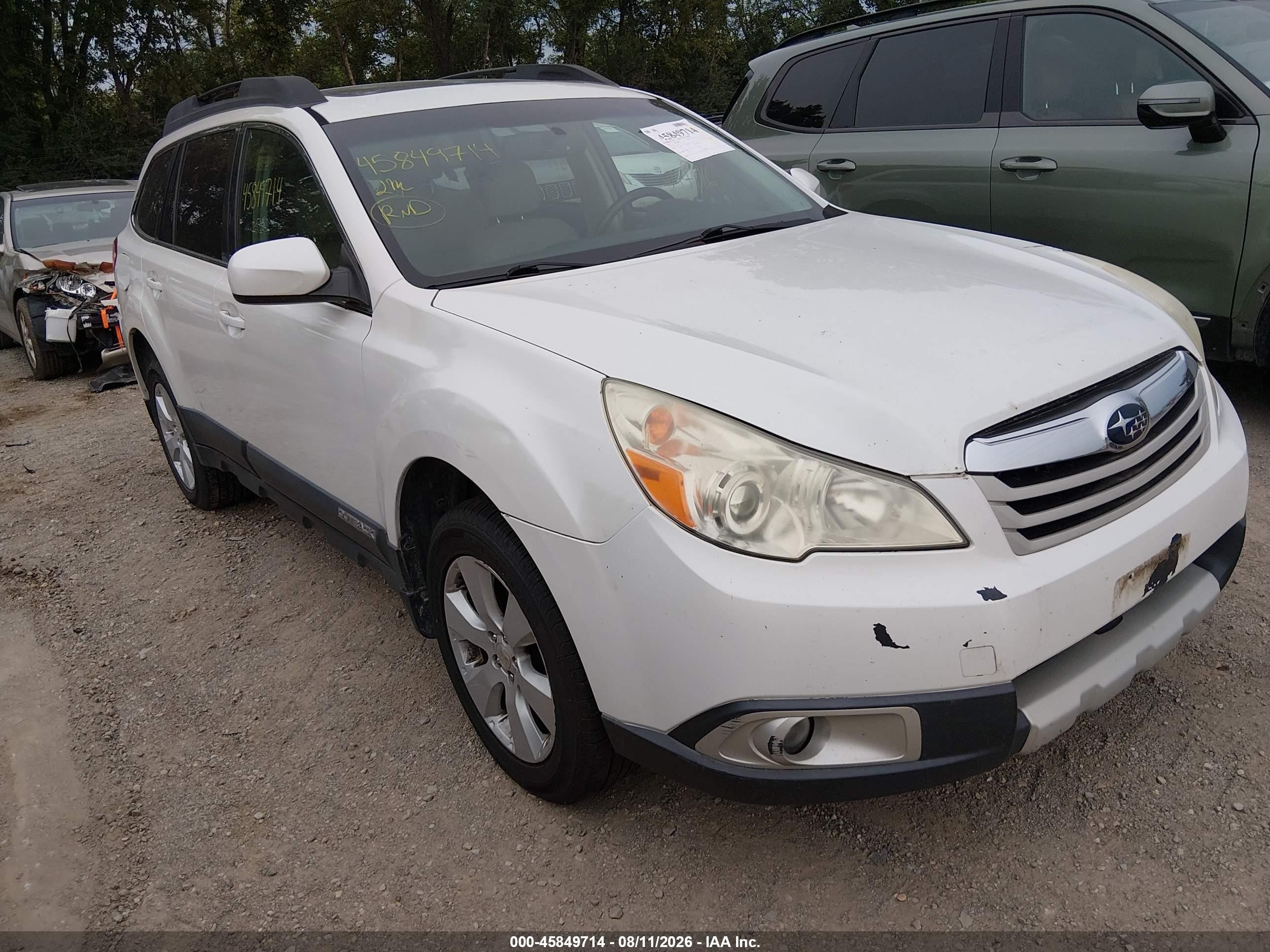 2010 Subaru Outback Limited Power Moon, VIN 4S4BRCKC6A3313346 — Normal wear