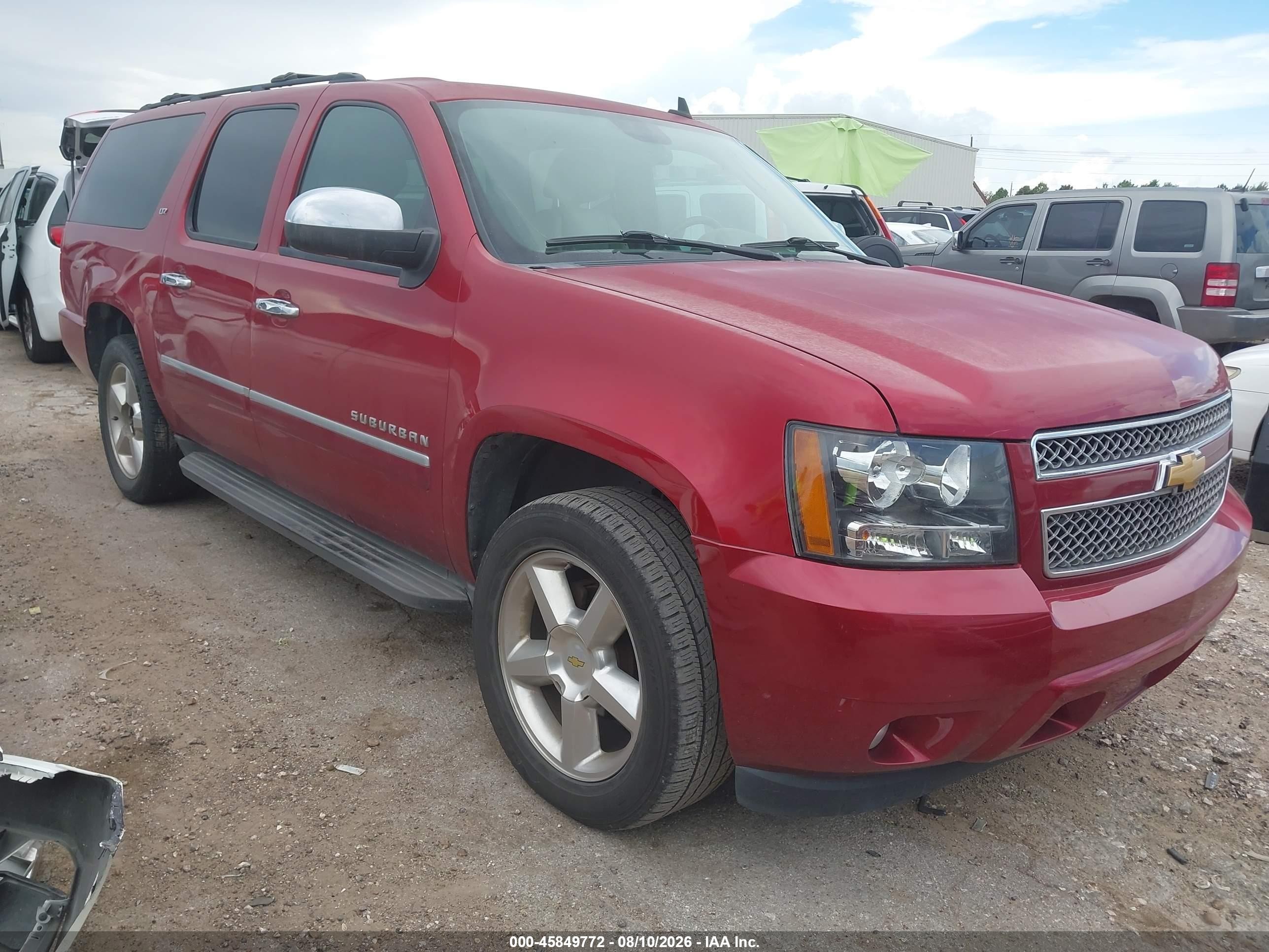 2014 Chevrolet Suburban LTZ, VIN 1GNSCKE03ER172635 — Normal wear