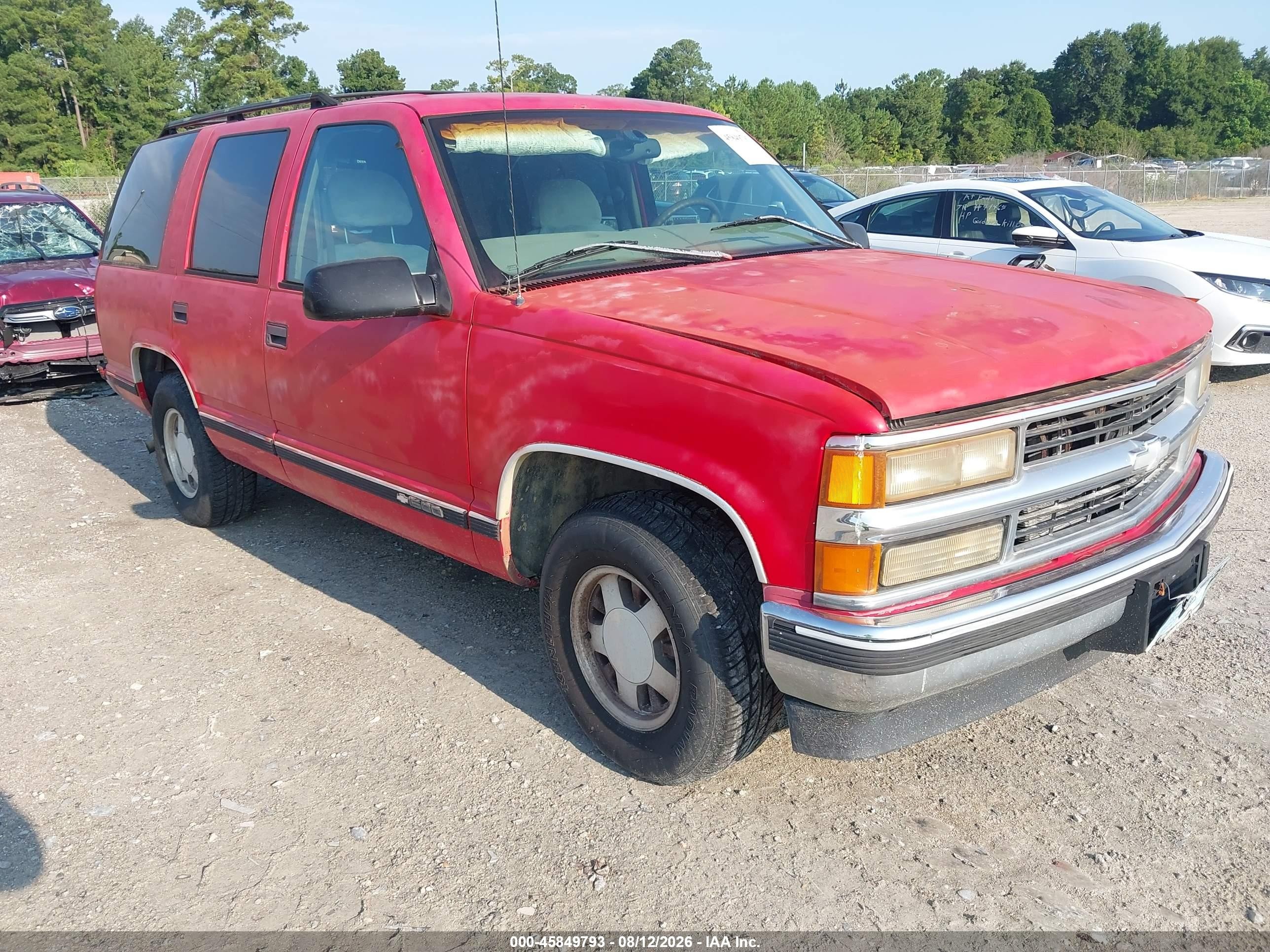 1997 Chevrolet Tahoe, VIN 1GNEC13R3VJ422172 — Normal wear