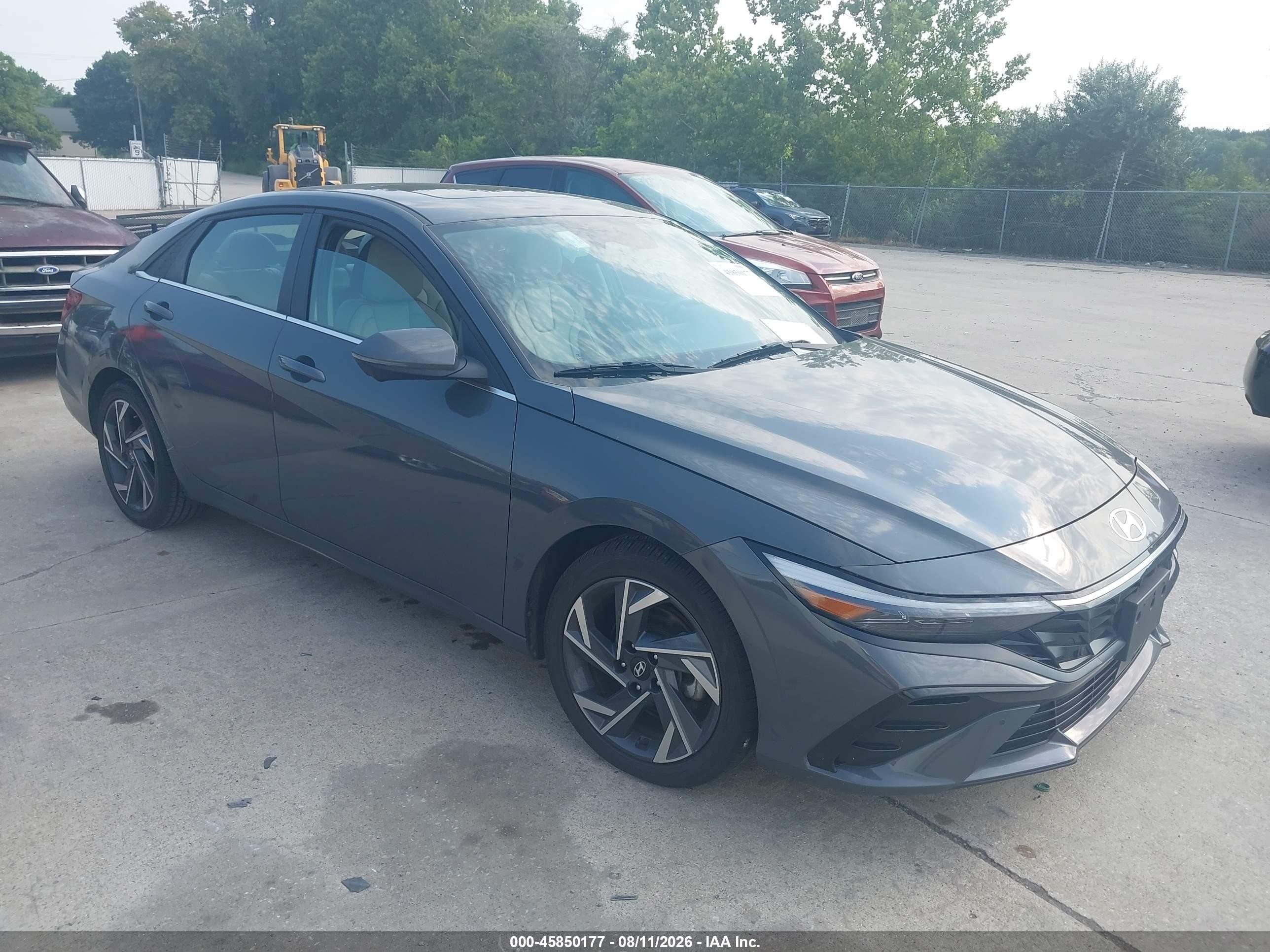 2024 Hyundai Elantra Limited, VIN KMHLP4DG6RU837277 — Normal wear