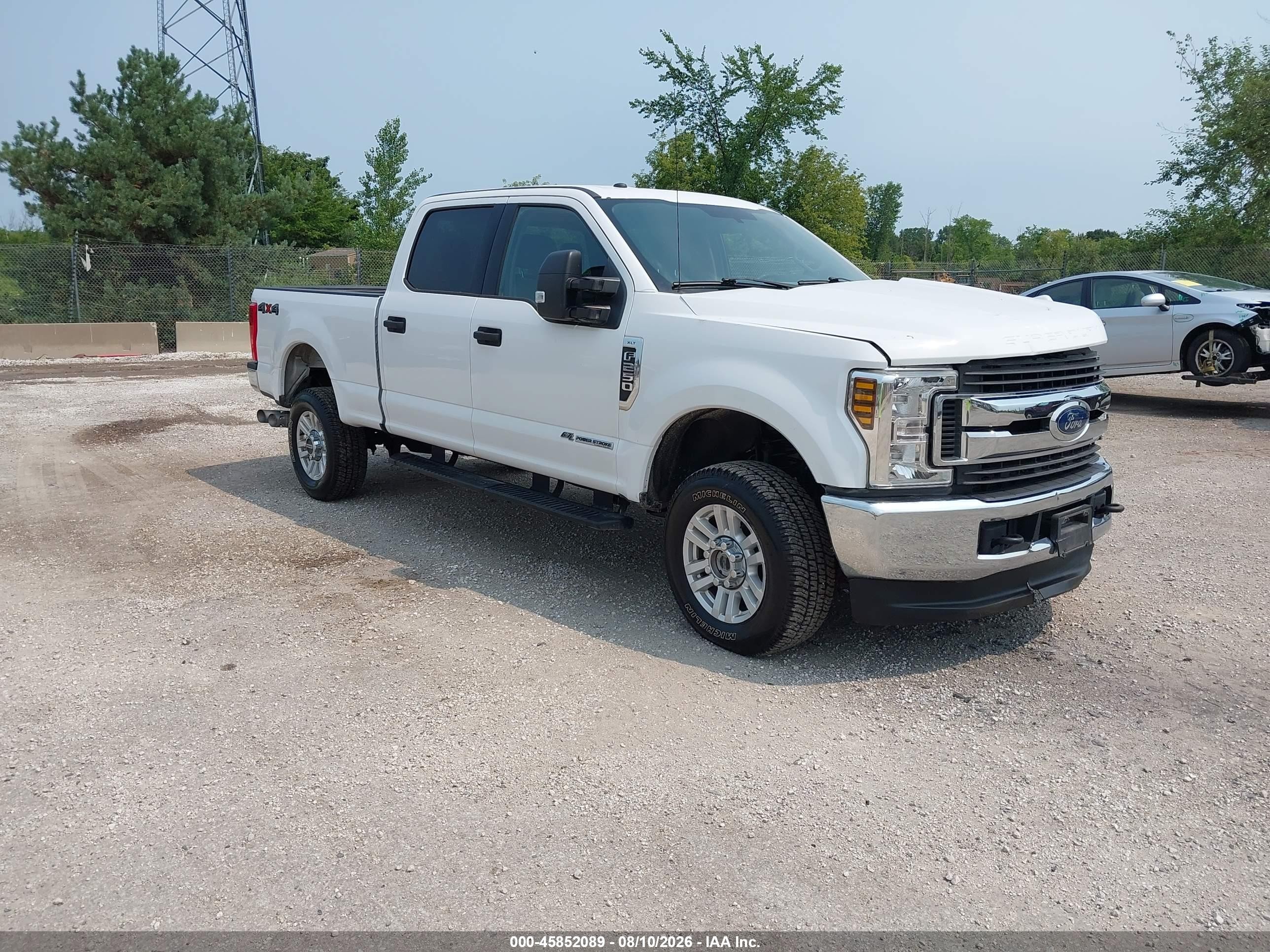 2019 Ford F-250 XL, VIN 1FT7W2BT3KED74866 — Перед