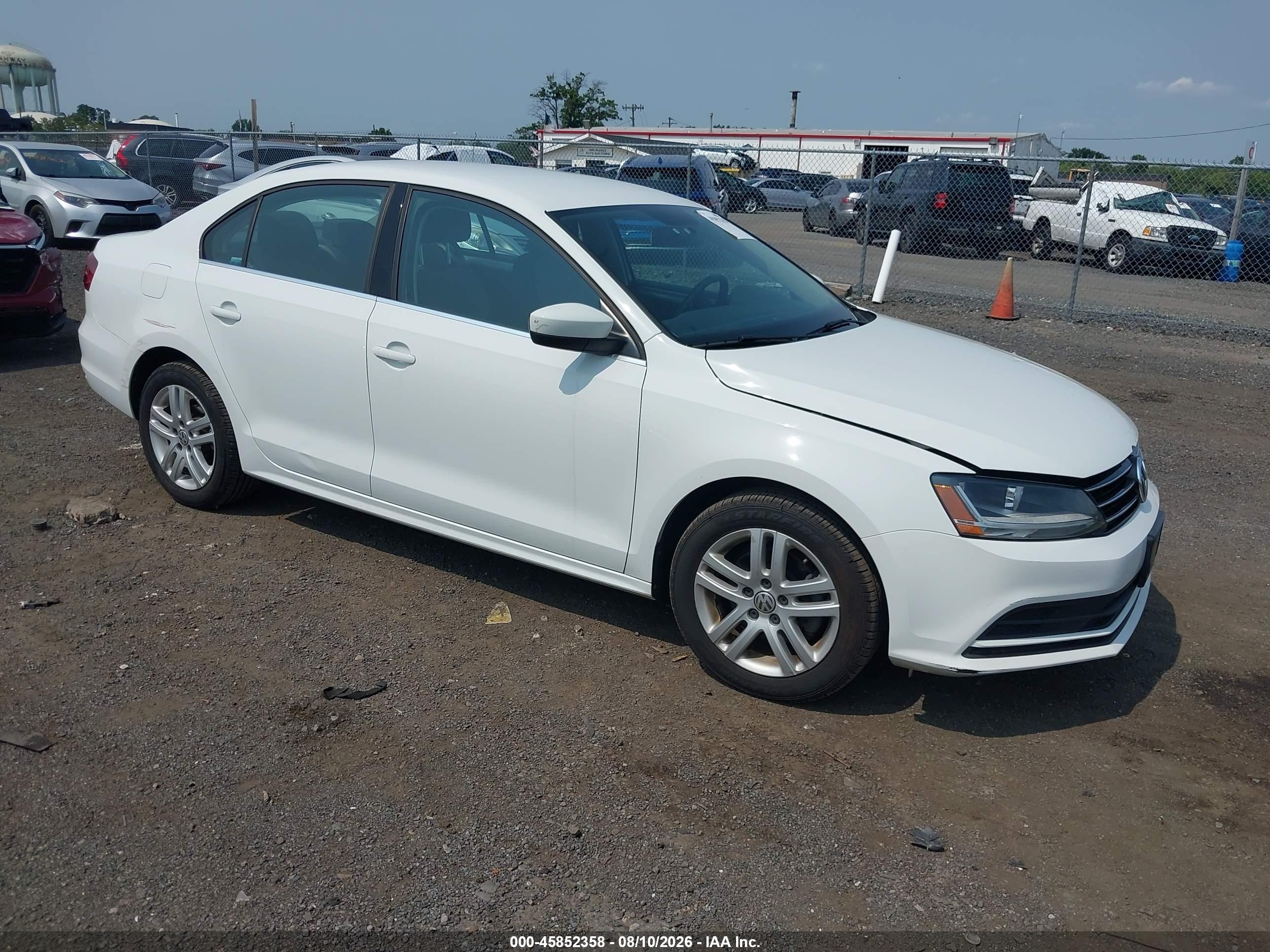 2017 Volkswagen Jetta S, VIN 3VW2B7AJXHM254582 — Normal wear