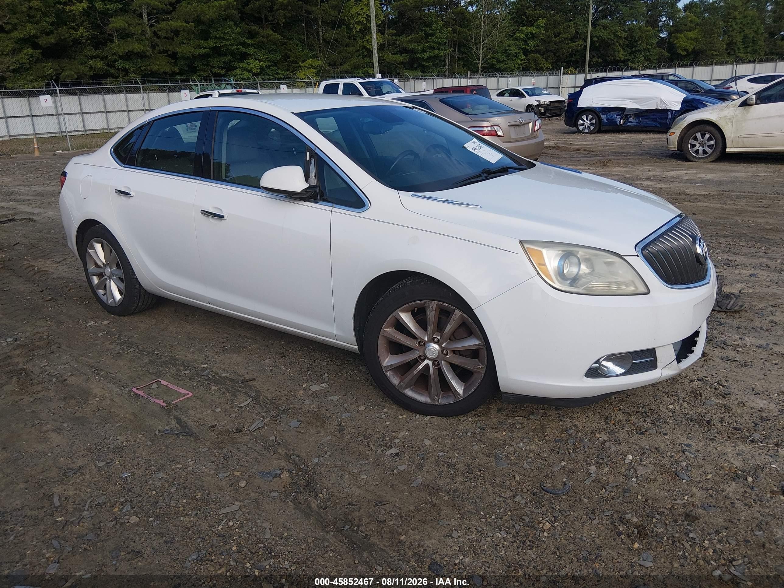 2013 Buick Verano, VIN 1G4PP5SK4D4154811 — Front end