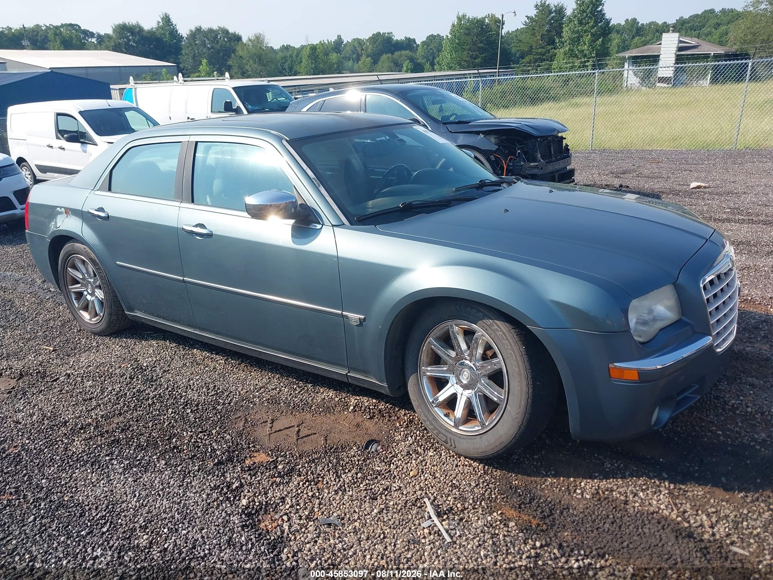 2006 Chrysler 300 C, VIN 2C3LA63H86H106459 — Front end