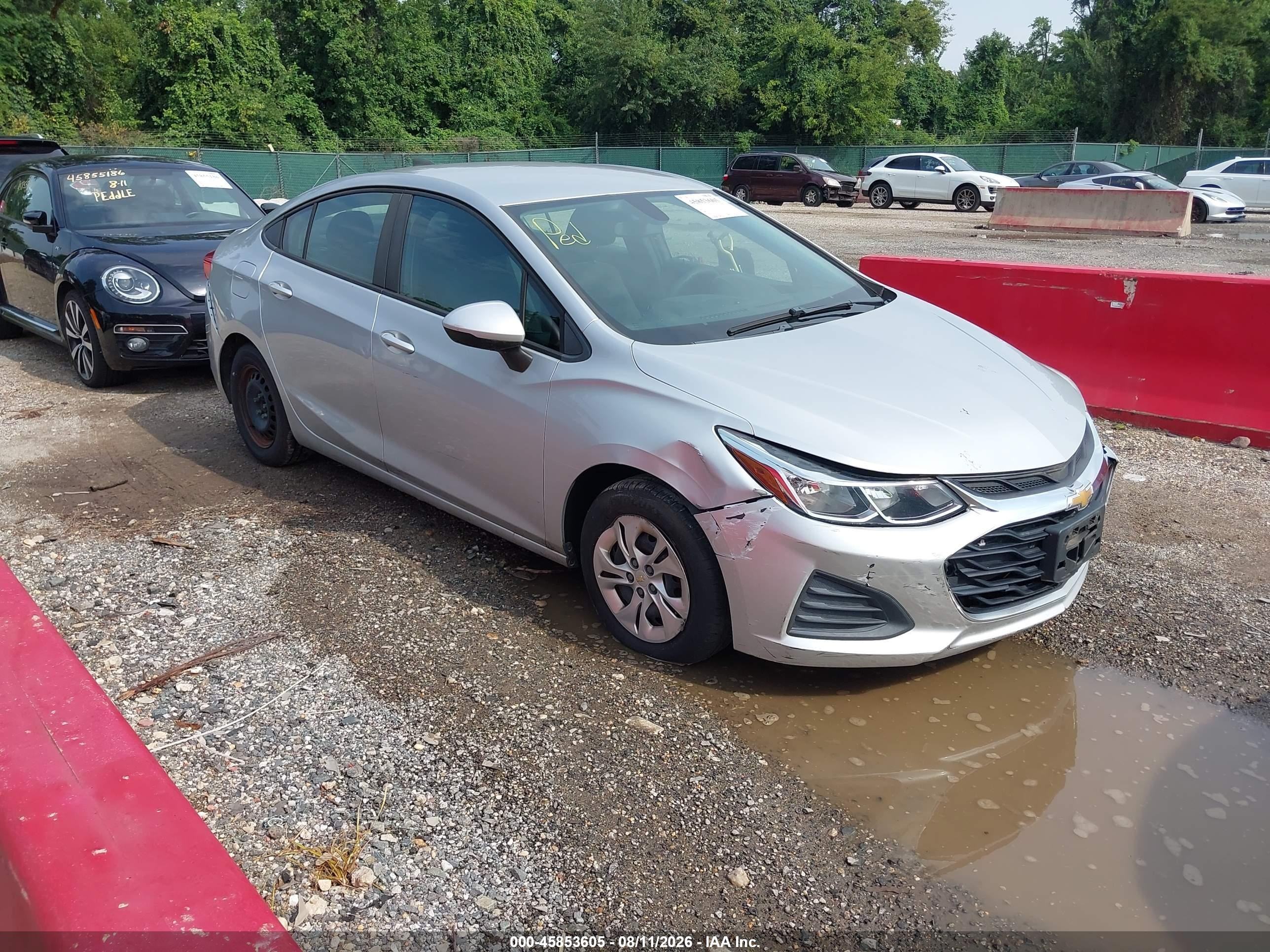 2019 Chevrolet Cruze LS, VIN 1G1BC5SM4K7150256 — Обычный износ