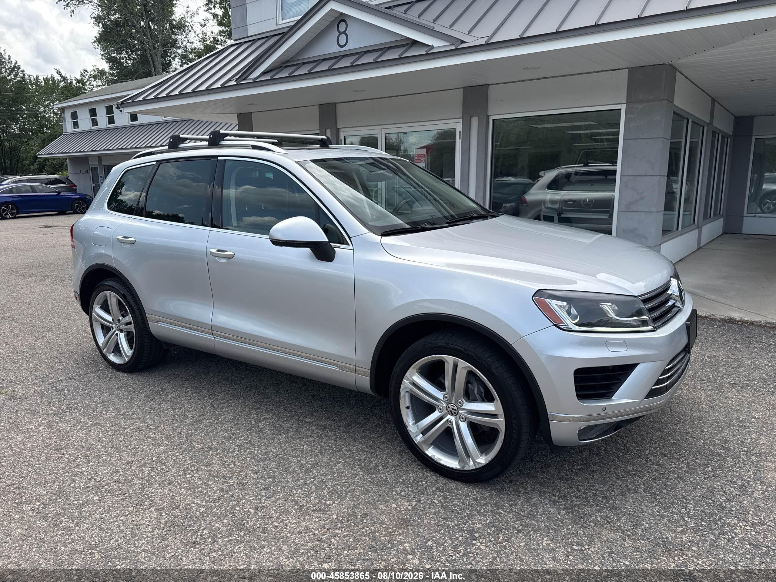 2017 Volkswagen Touareg Executive, VIN WVGGF7BP8HD001557 — Обычный износ