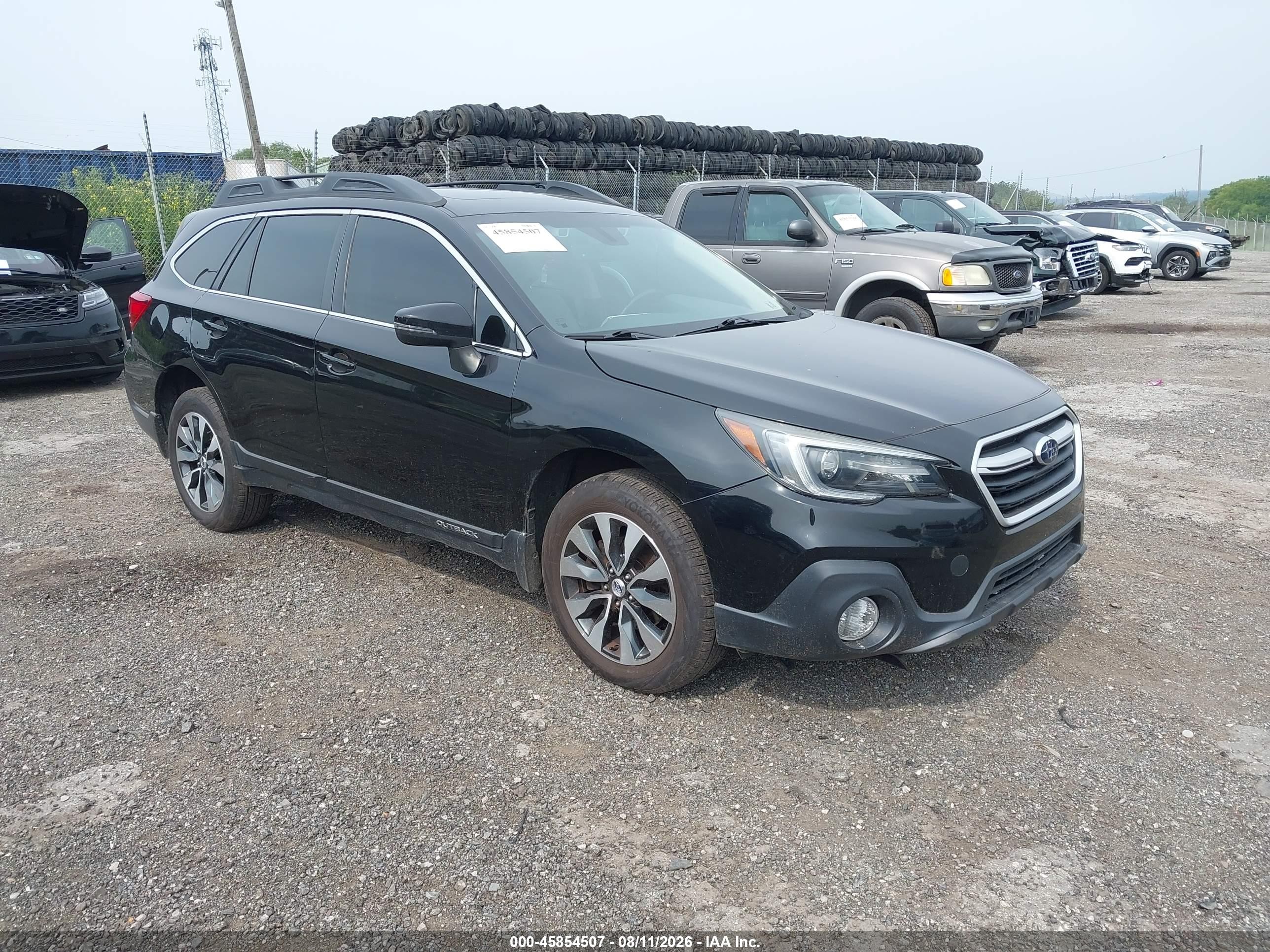 2018 Subaru Outback Limited, VIN 4S4BSENC7J3308734 — Normal wear