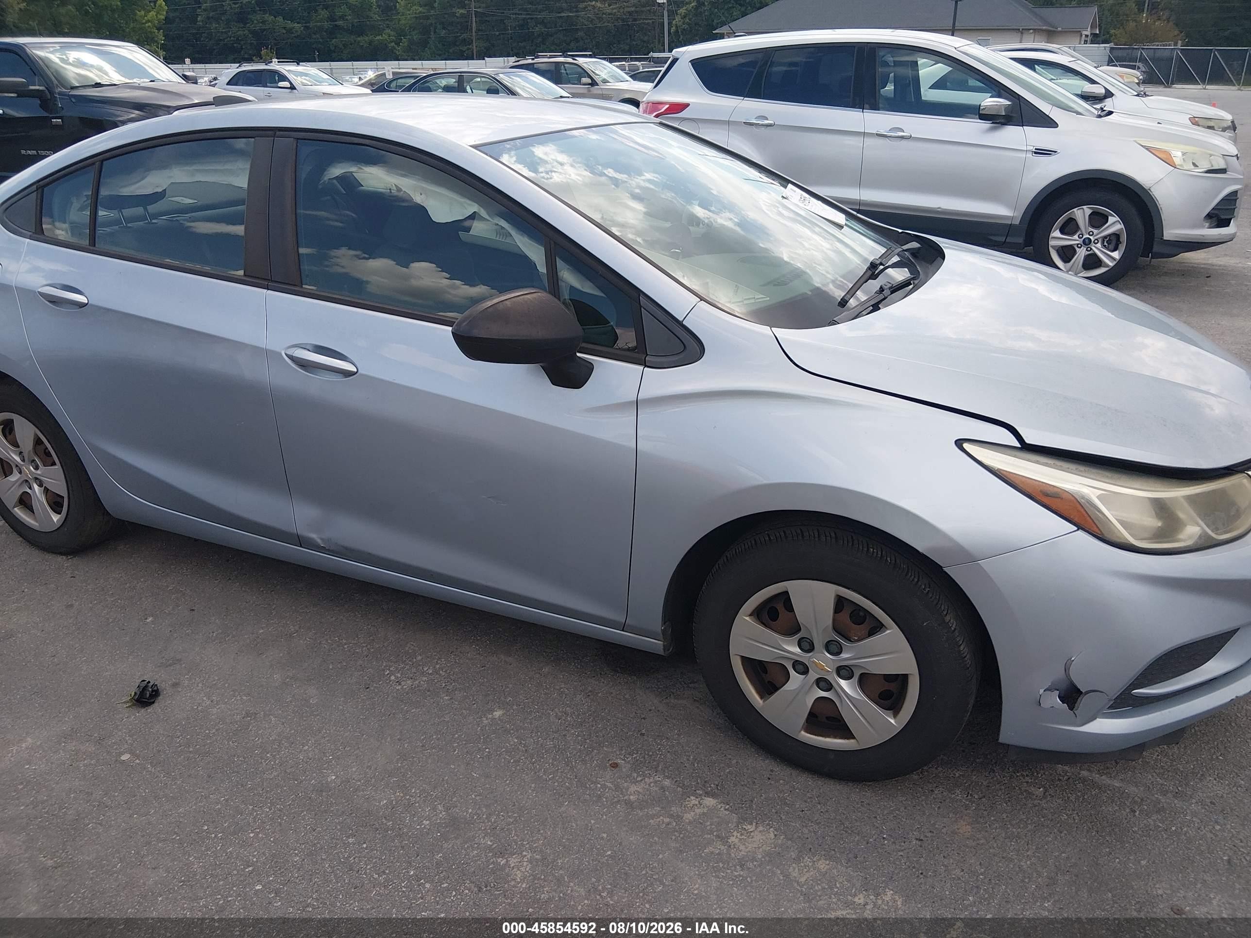 2018 Chevrolet Cruze LS, VIN 1G1BC5SM5J7136025 — Не указано