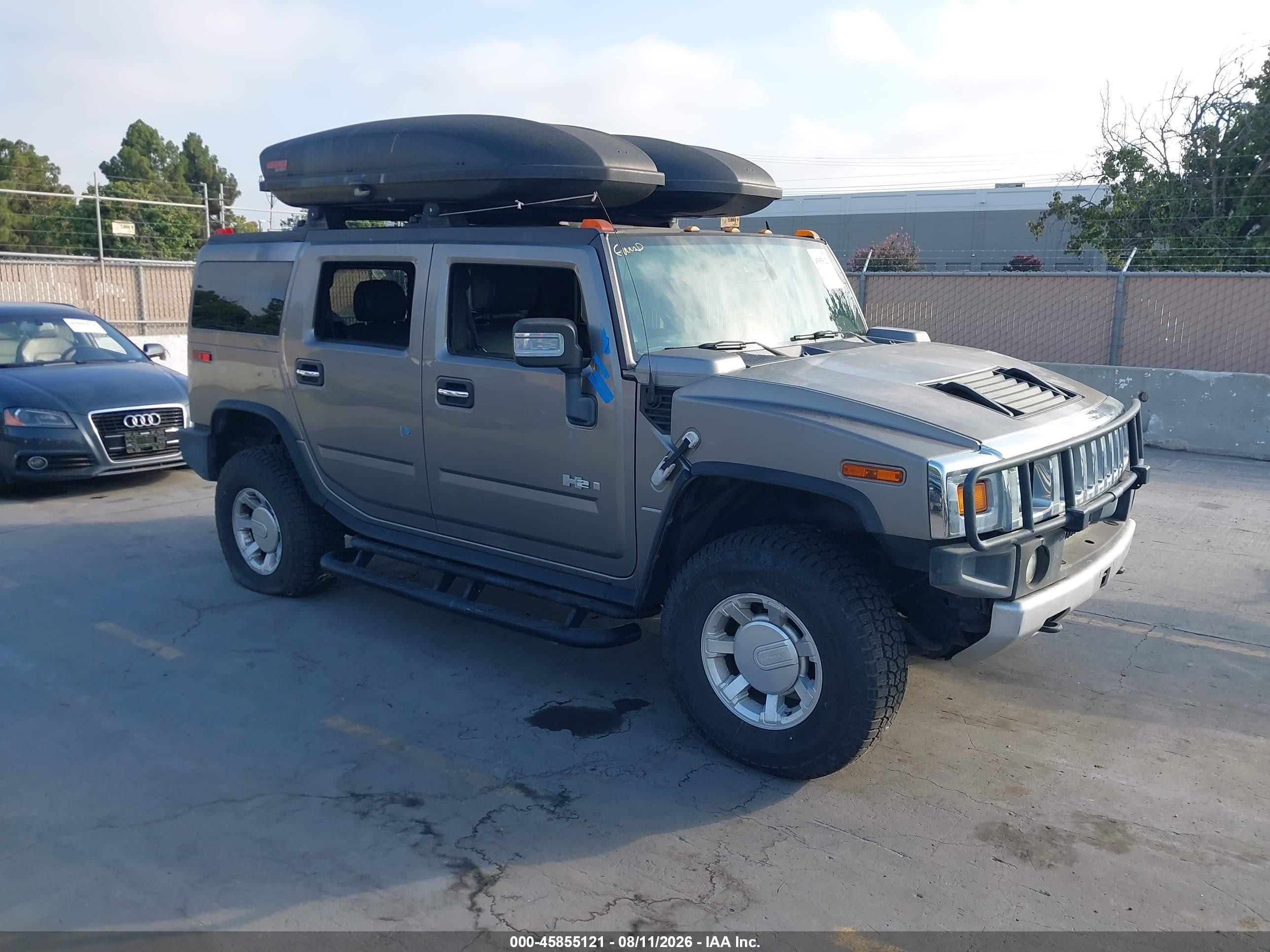 2008 Hummer H2 SUV, VIN 5GRGN23858H103987 — Normal wear