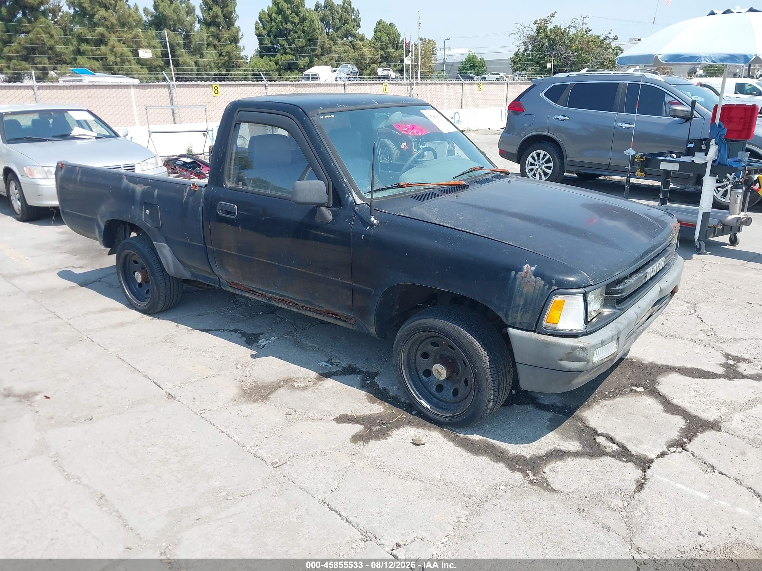 1990 Toyota Pickup, VIN JT4RN81A0L0052568 — Normal wear