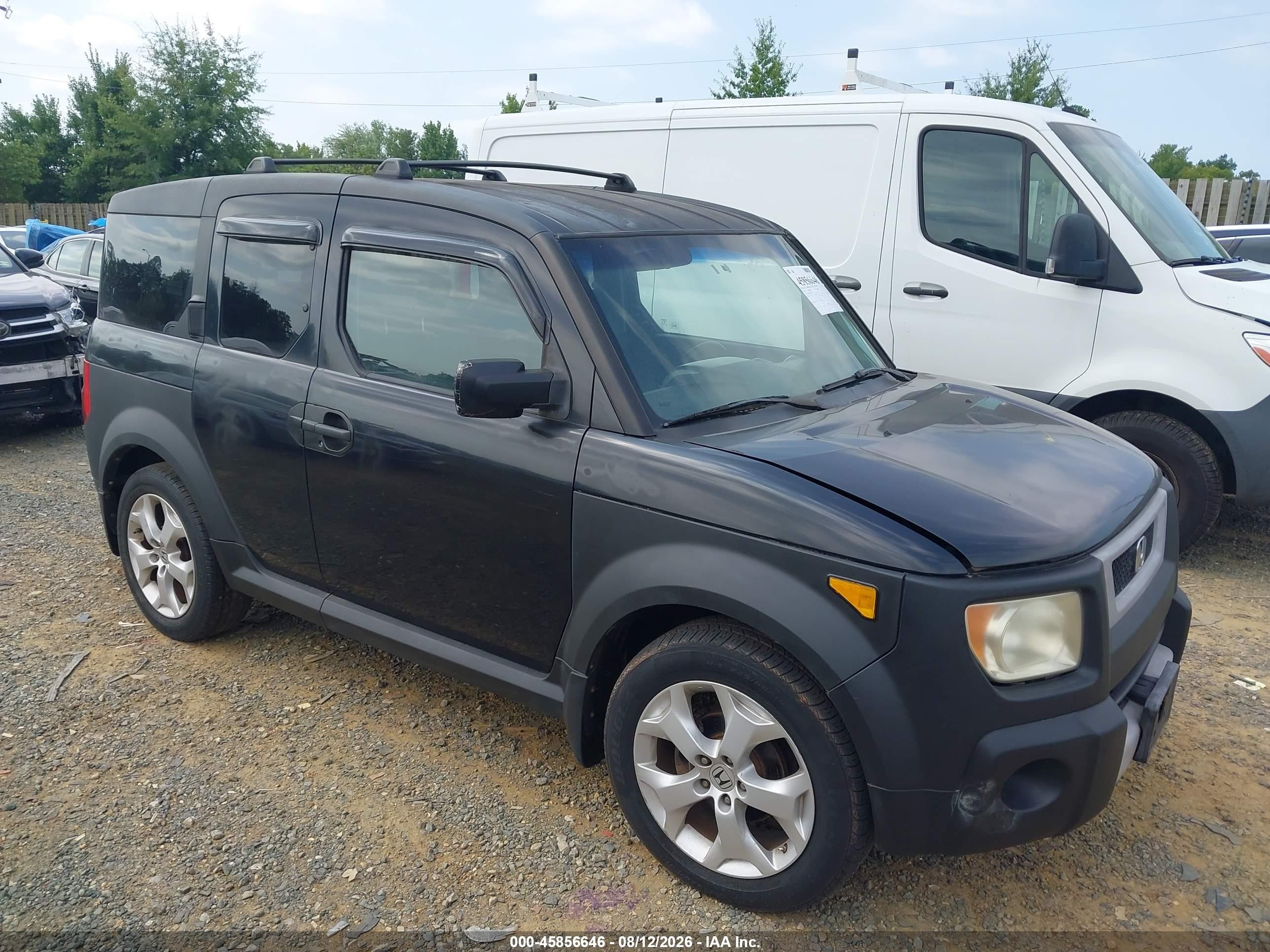 2005 Honda Element EX, VIN 5J6YH28635L032618 — Front end