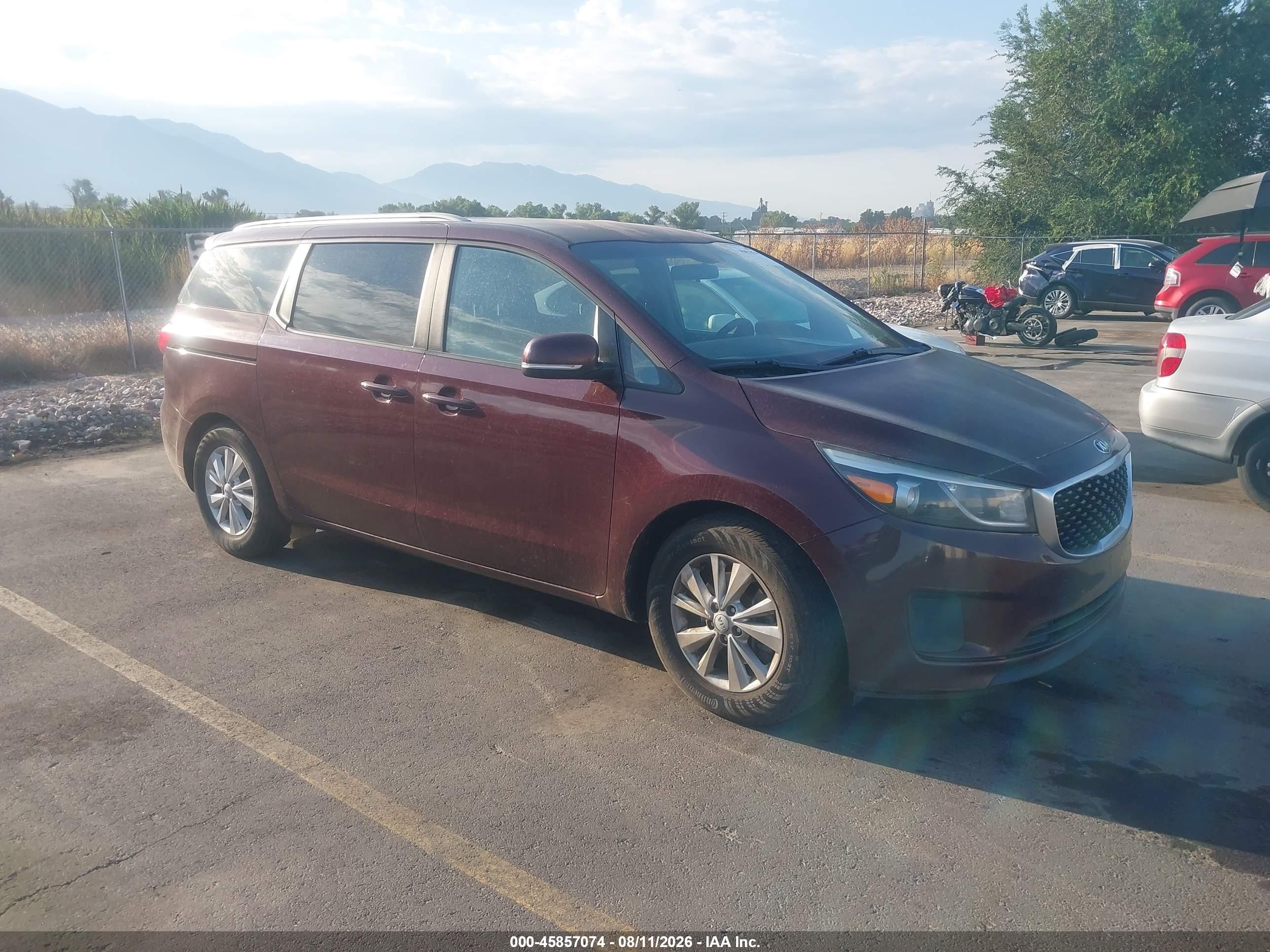 2015 Kia Sedona LX, VIN KNDMB5C1XF6038841 — Обычный износ